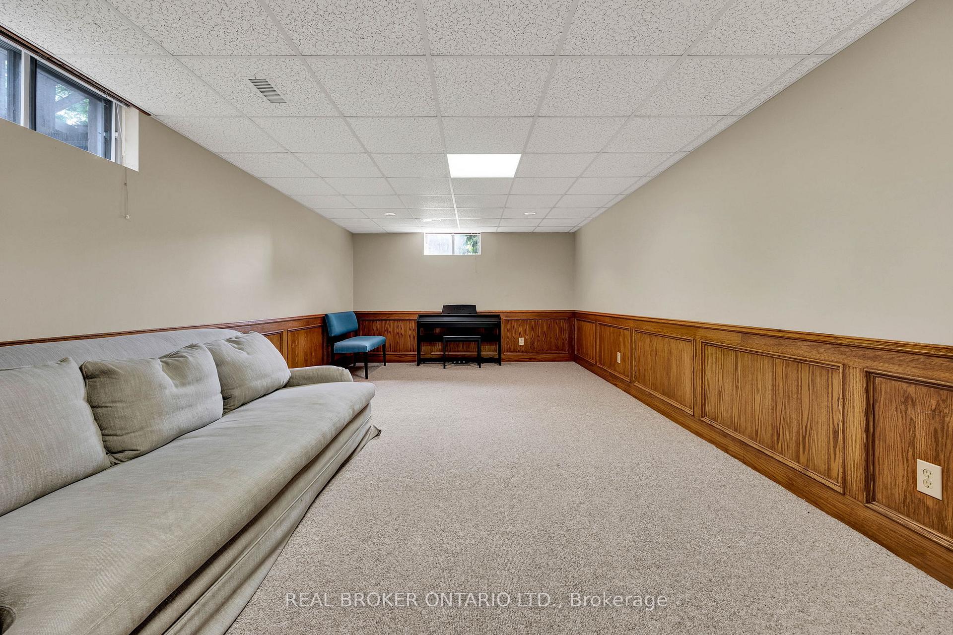 Photo 46 of 54 Burnt Ember Court, Kitchener — HOMEH