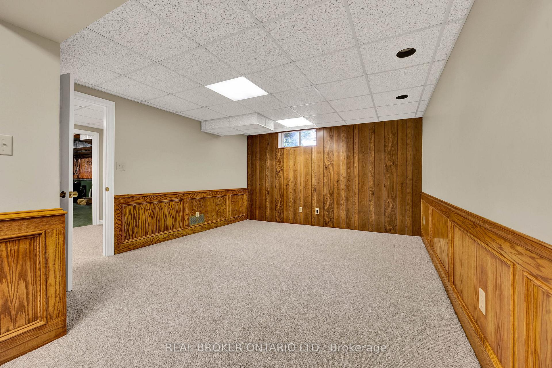 Photo 31 of 54 Burnt Ember Court, Kitchener — HOMEH