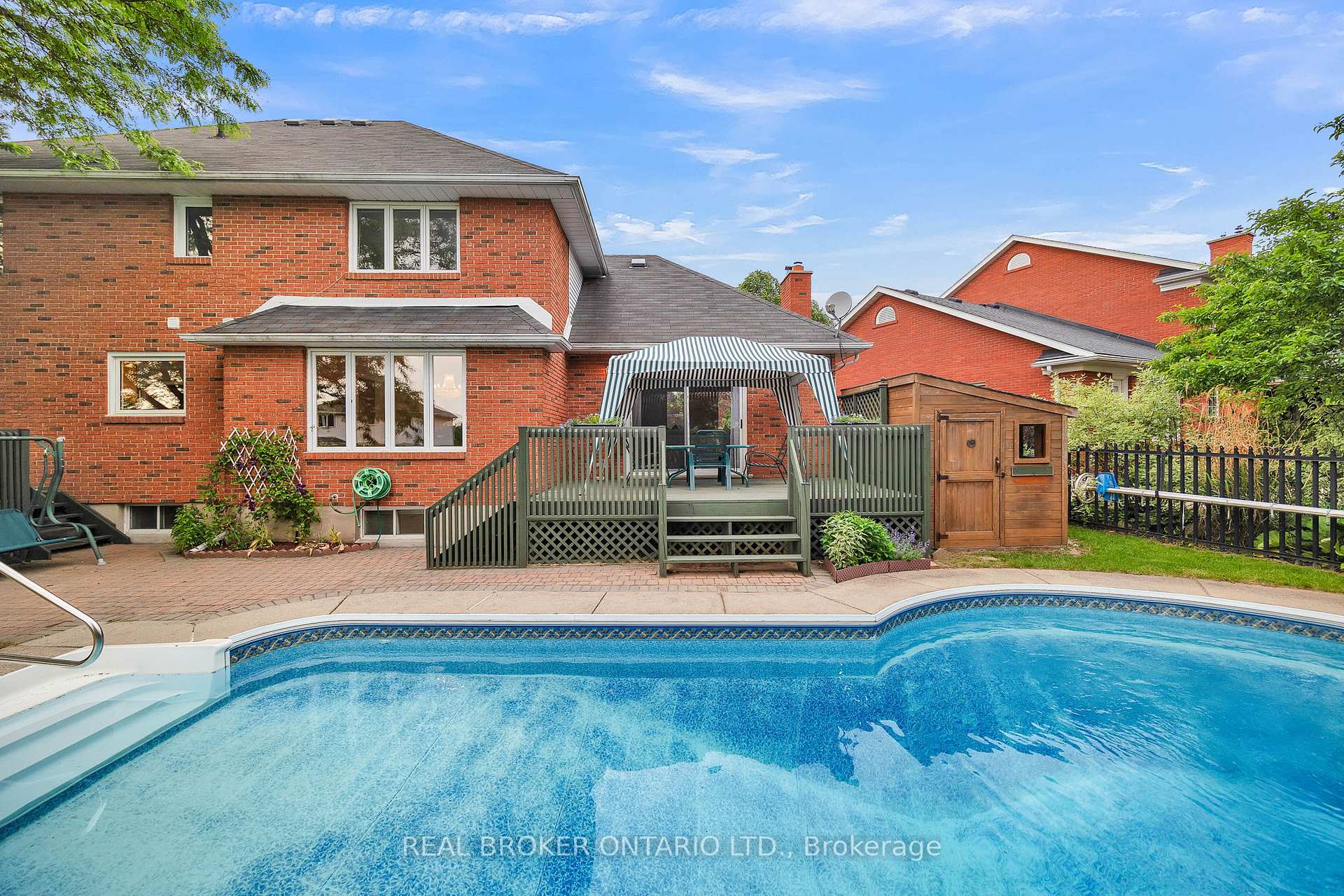 Photo 37 of 54 Burnt Ember Court, Kitchener — HOMEH