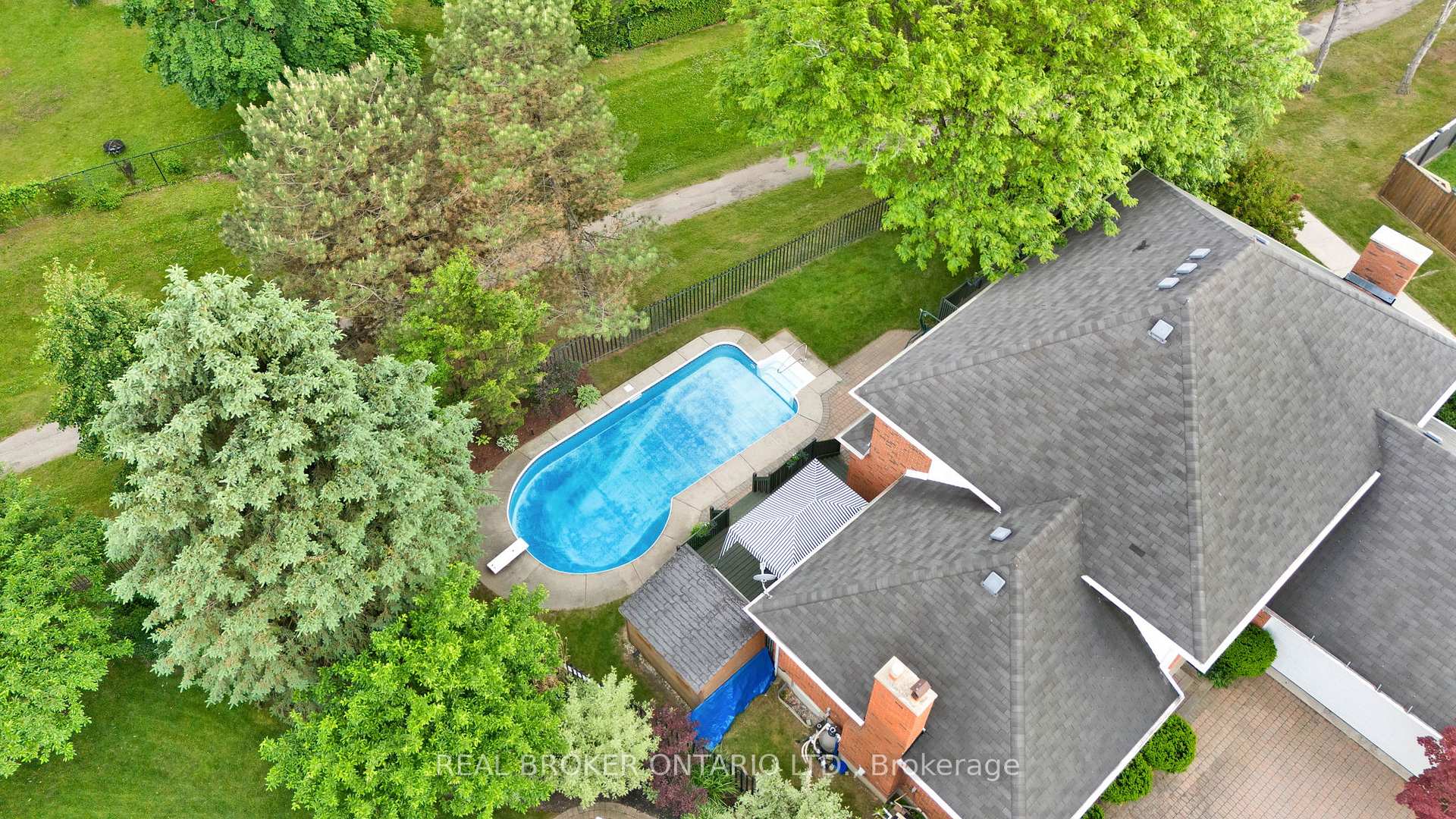 Photo 30 of 54 Burnt Ember Court, Kitchener — HOMEH