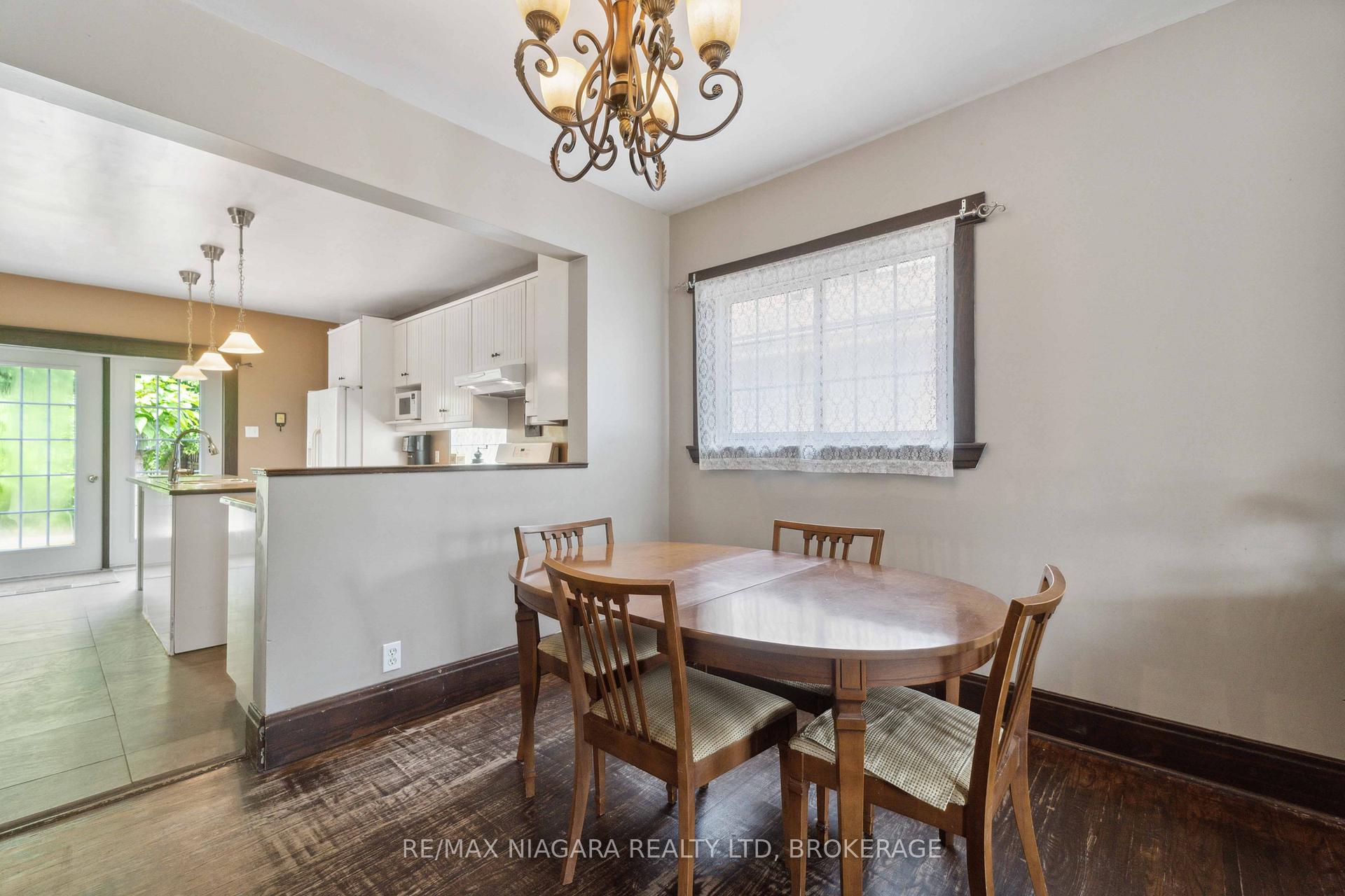 Photo 14 of 99 Vale Avenue, St. Catharines, Downtown — HOMEH