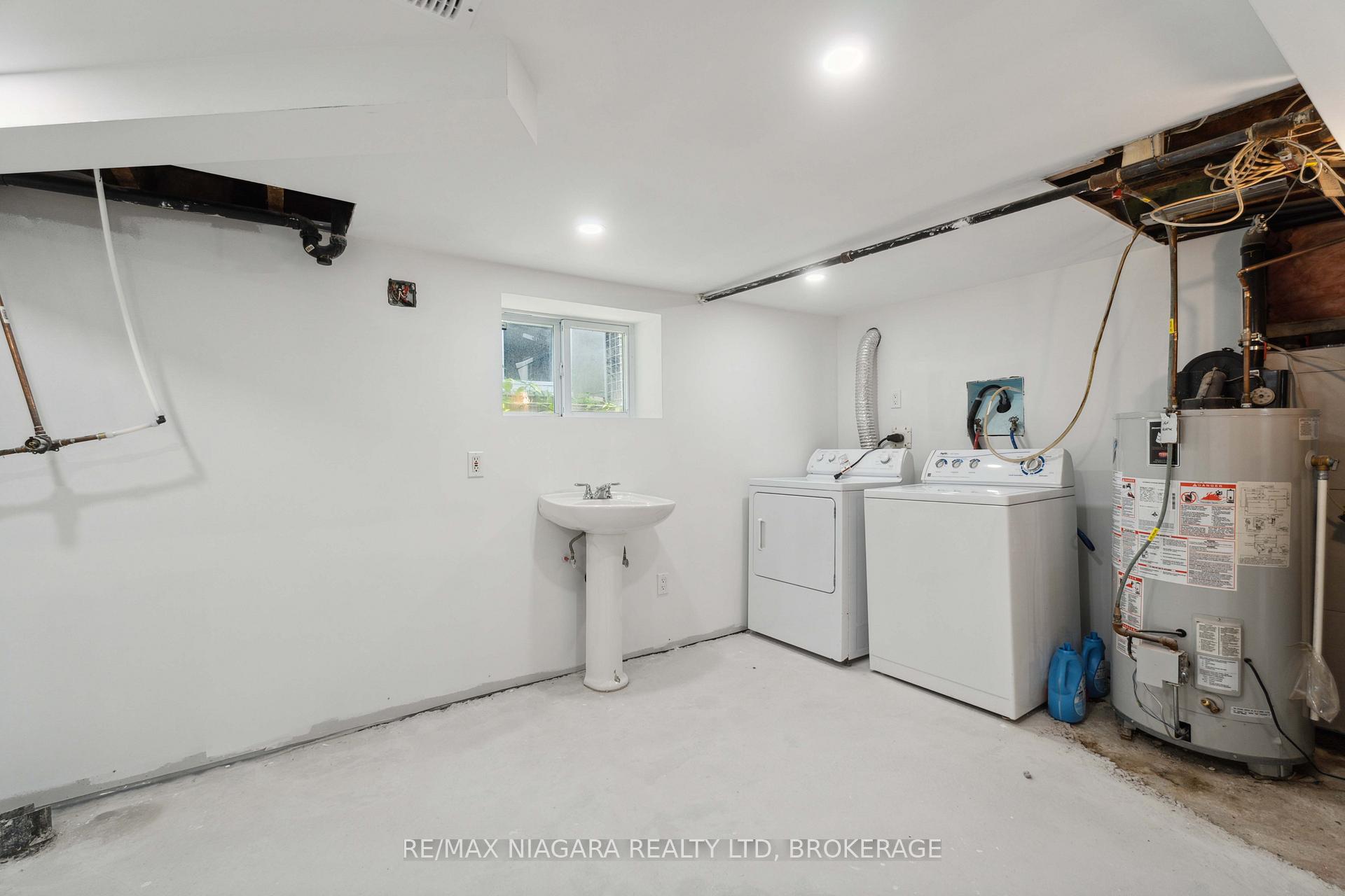 Photo 16 of 99 Vale Avenue, St. Catharines, Downtown — HOMEH