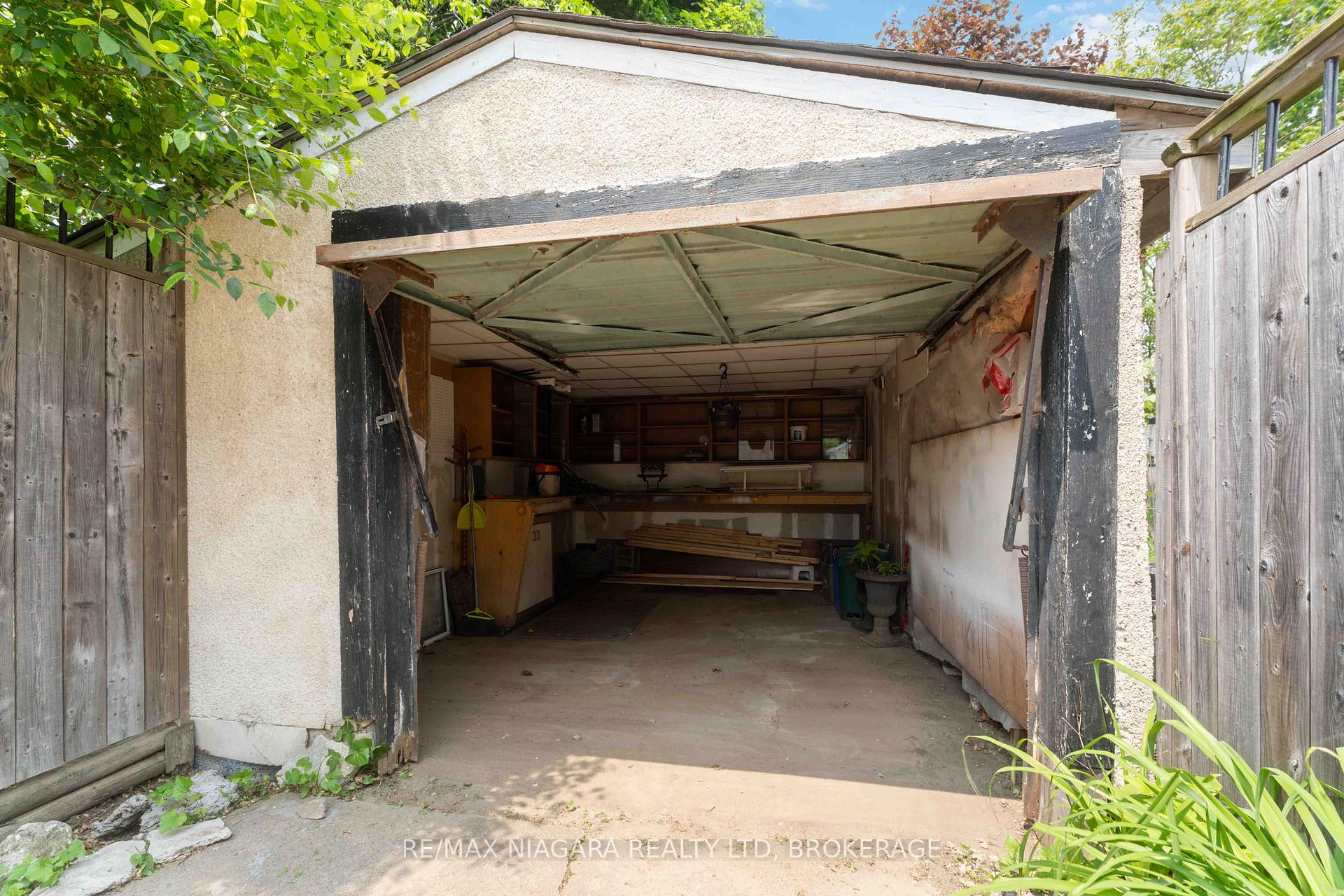 Photo 18 of 99 Vale Avenue, St. Catharines, Downtown — HOMEH