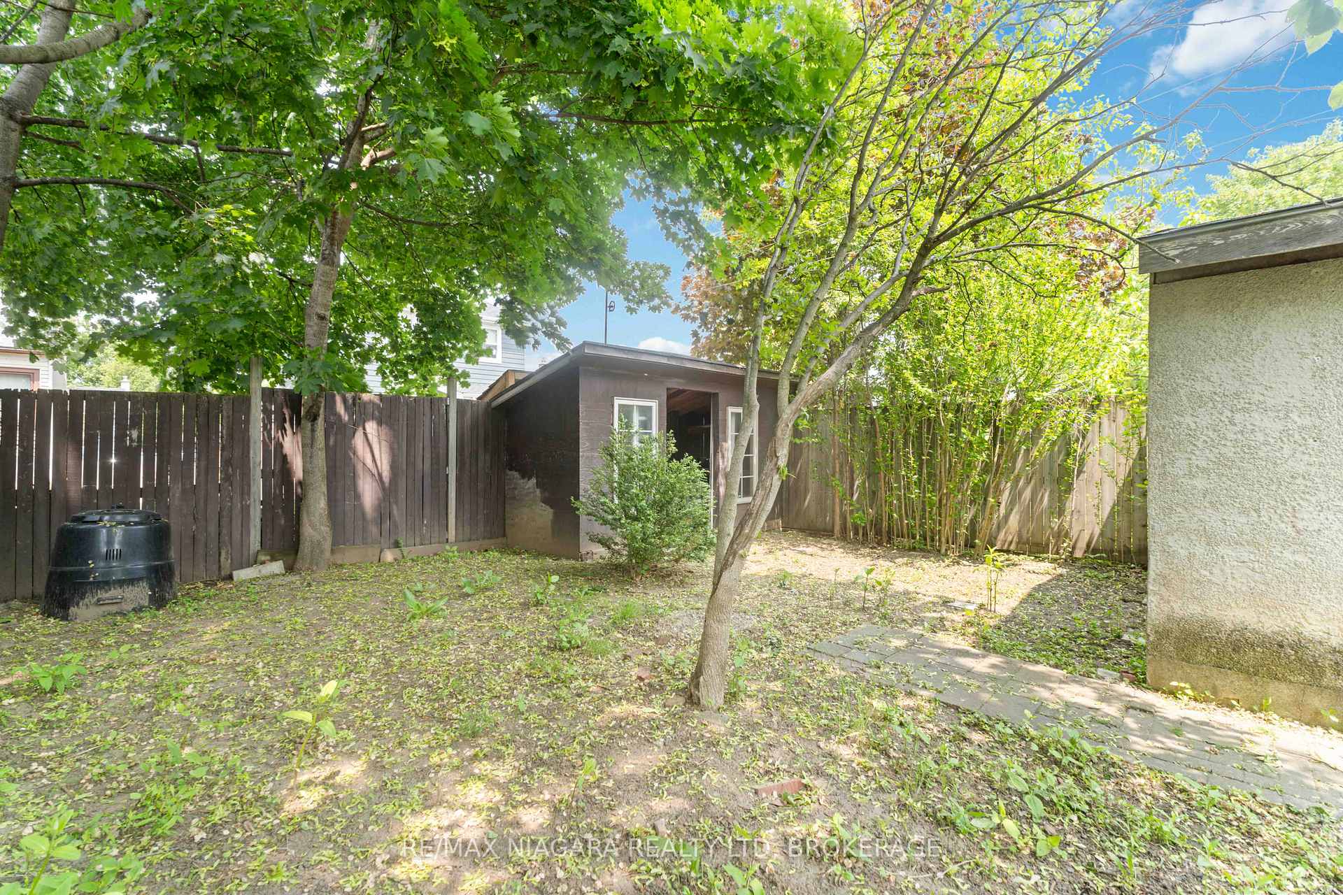 Photo 23 of 99 Vale Avenue, St. Catharines, Downtown — HOMEH