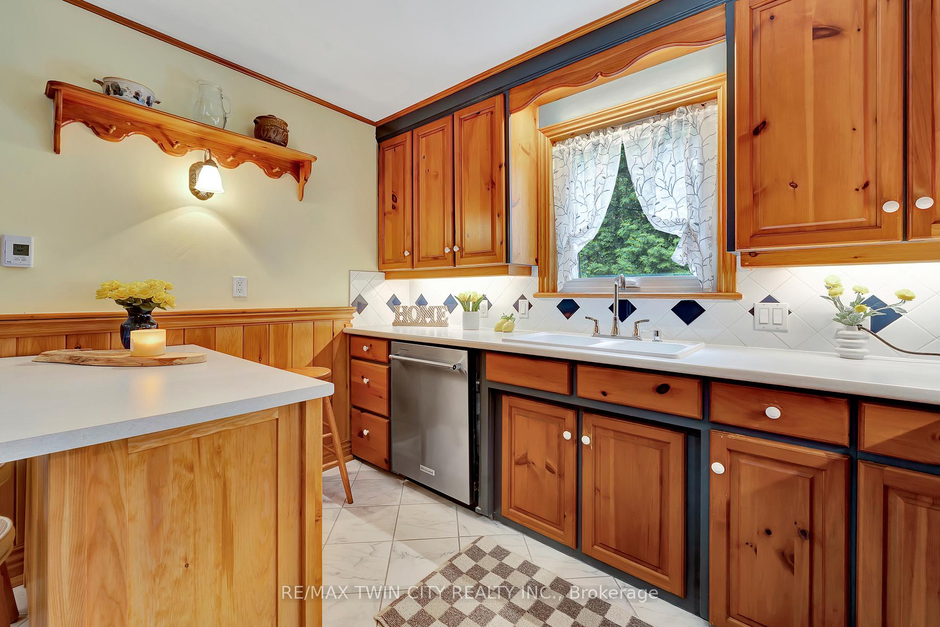 Photo 32 of 69 Shanley Street, Kitchener — HOMEH