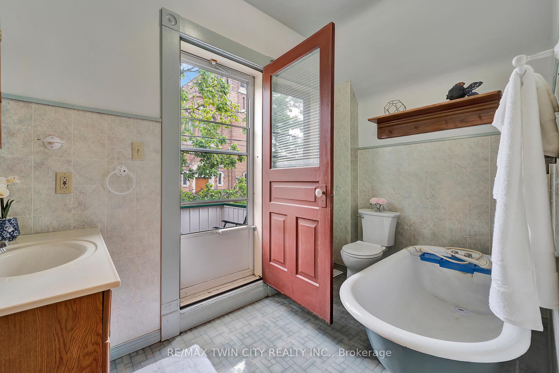 Photo 17 of 69 Shanley Street, Kitchener — HOMEH