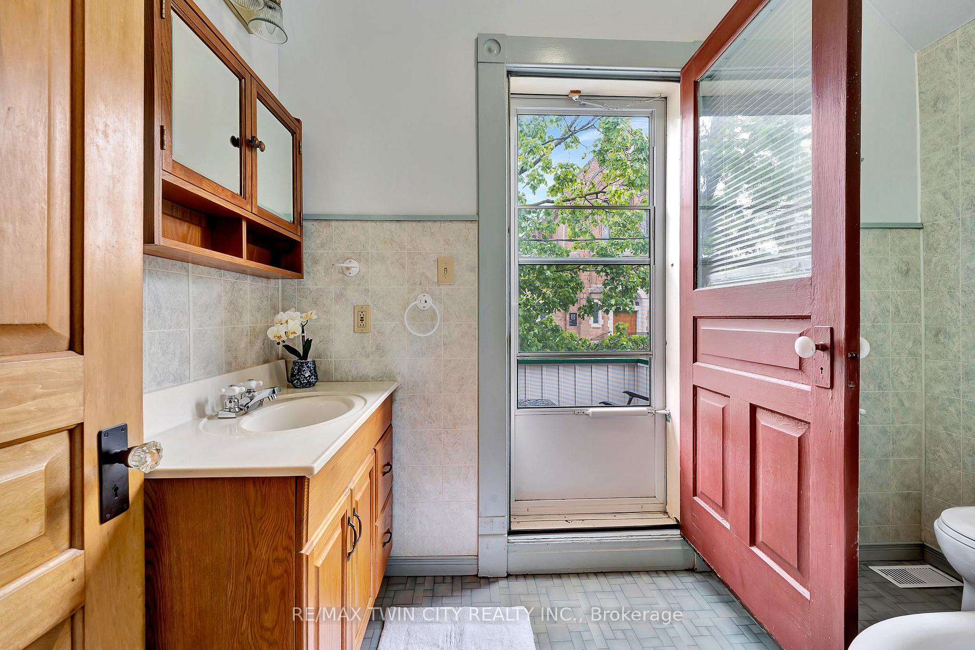 Photo 22 of 69 Shanley Street, Kitchener — HOMEH