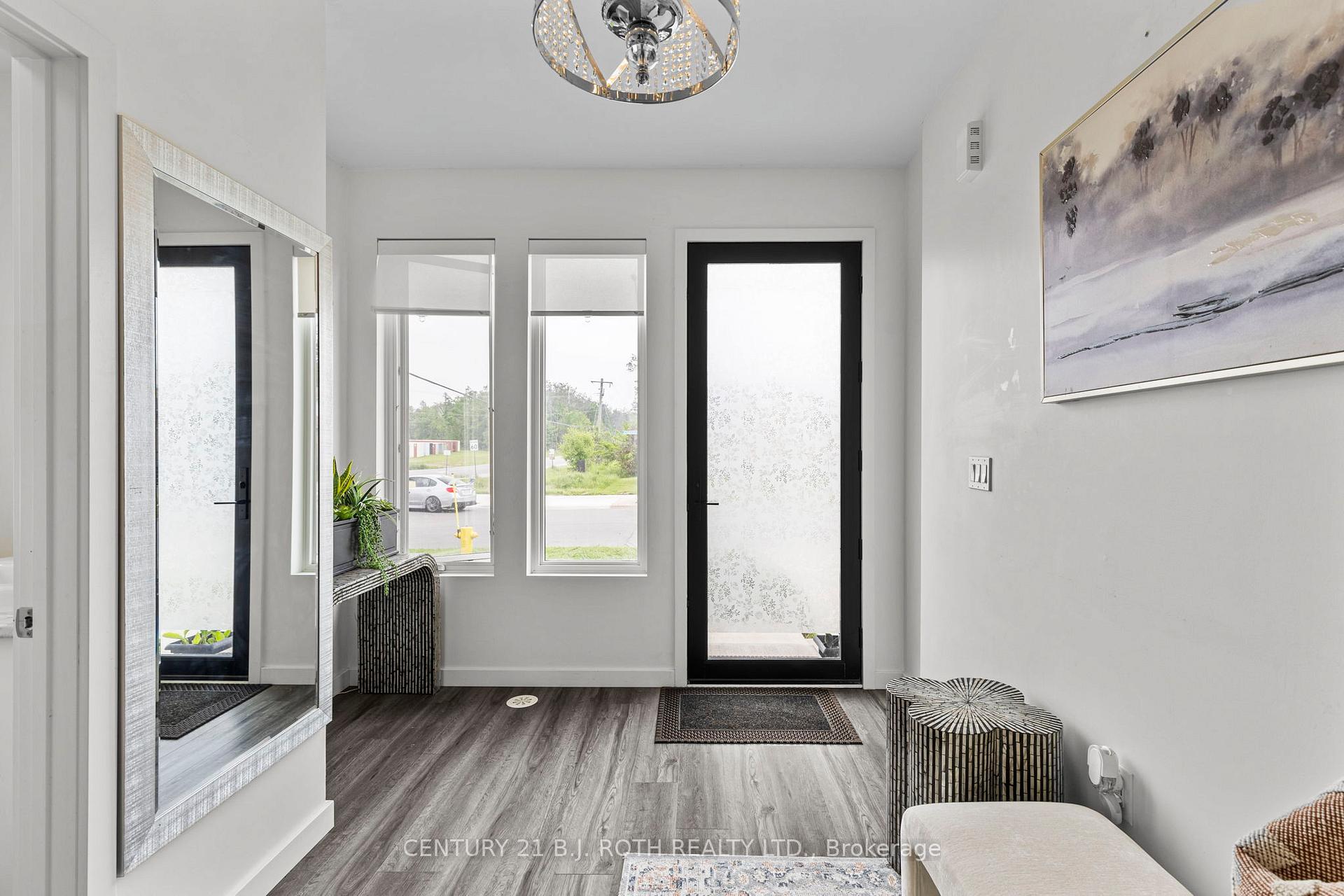 Photo 11 of 152 Athabaska Road, Barrie, Holly — HOMEH