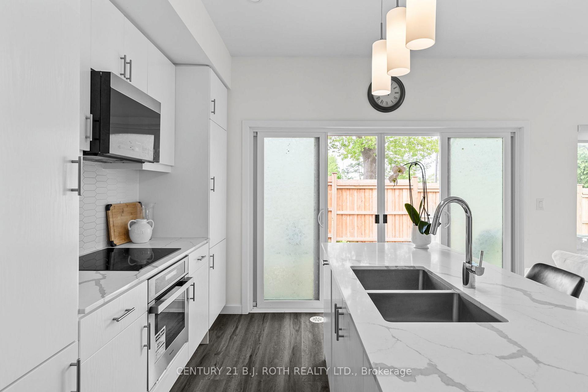 Photo 8 of 152 Athabaska Road, Barrie, Holly — HOMEH