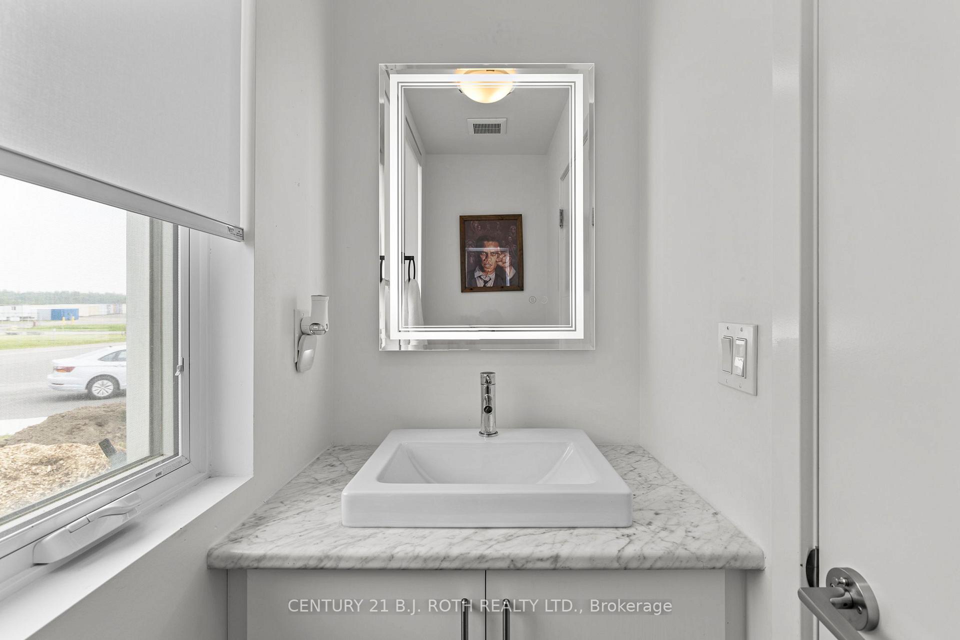 Photo 4 of 152 Athabaska Road, Barrie, Holly — HOMEH