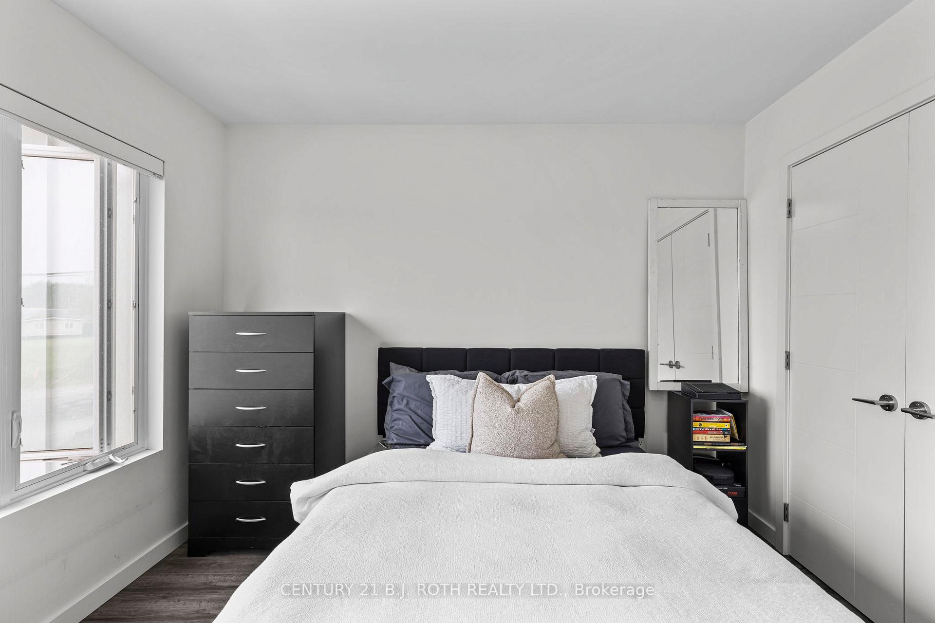 Photo 34 of 152 Athabaska Road, Barrie, Holly — HOMEH