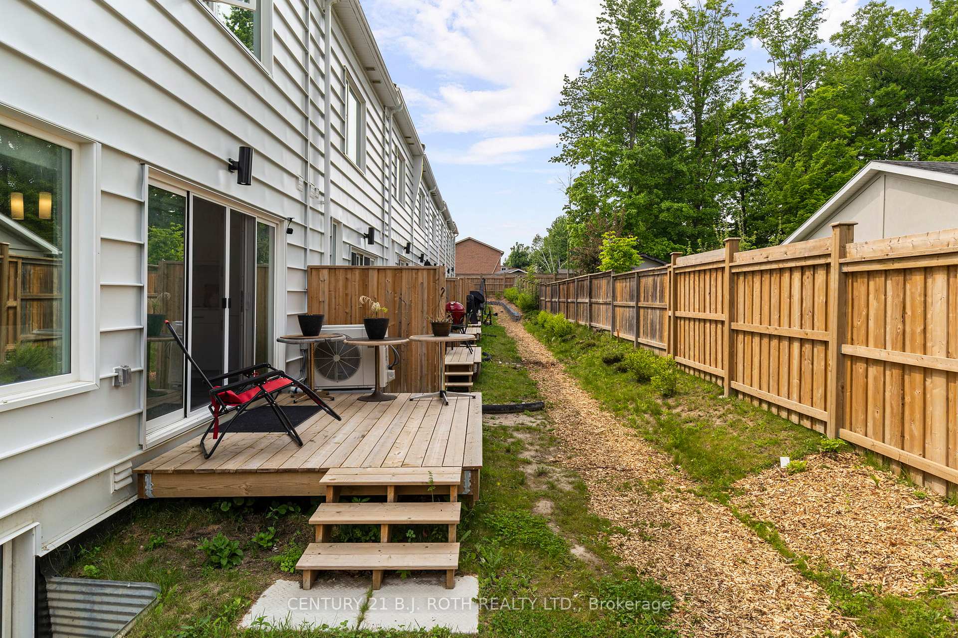 Photo 26 of 152 Athabaska Road, Barrie, Holly — HOMEH