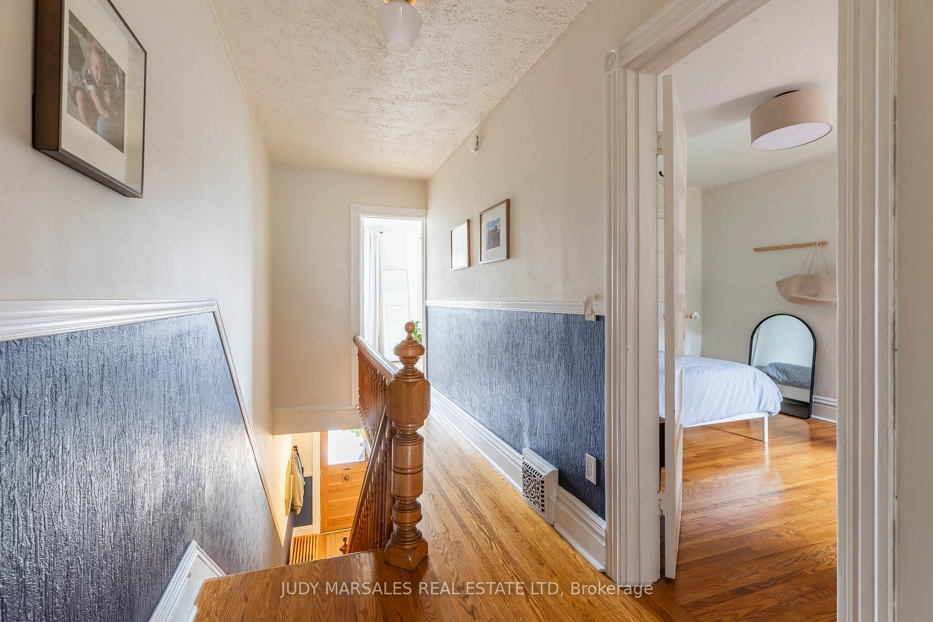 Photo 19 of 165 Walnut Street S, Hamilton, Corktown — HOMEH