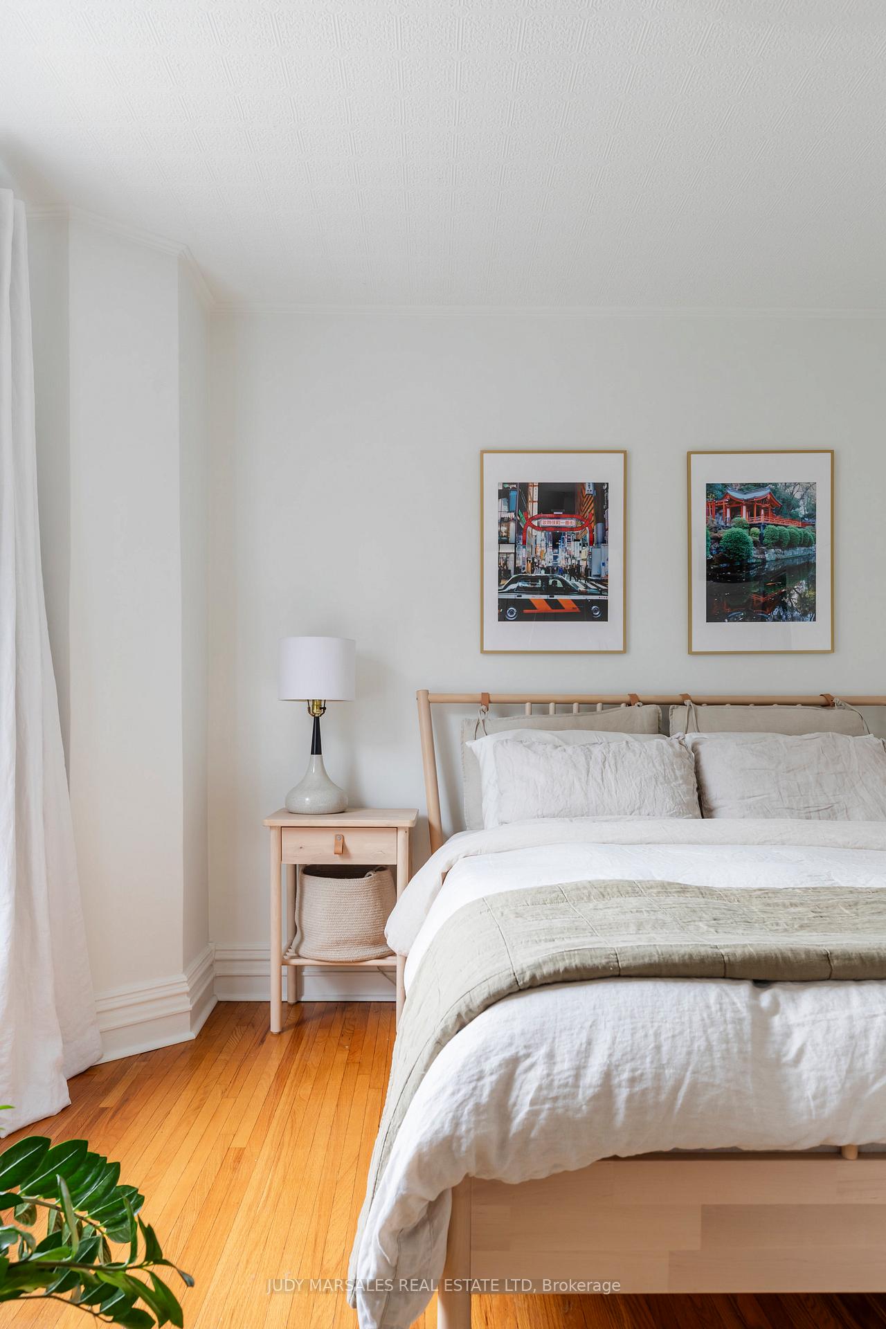 Photo 31 of 165 Walnut Street S, Hamilton, Corktown — HOMEH