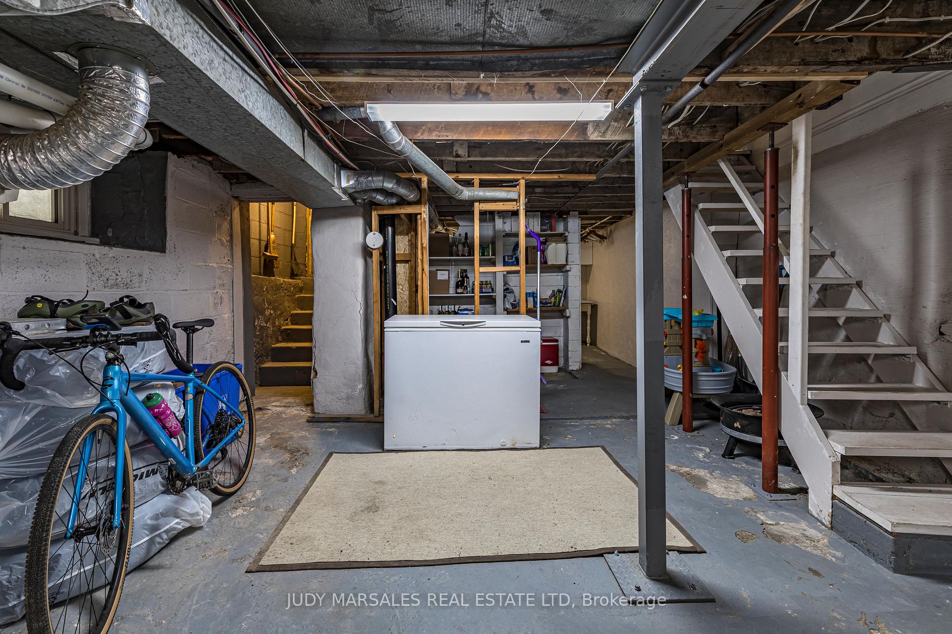 Photo 50 of 165 Walnut Street S, Hamilton, Corktown — HOMEH