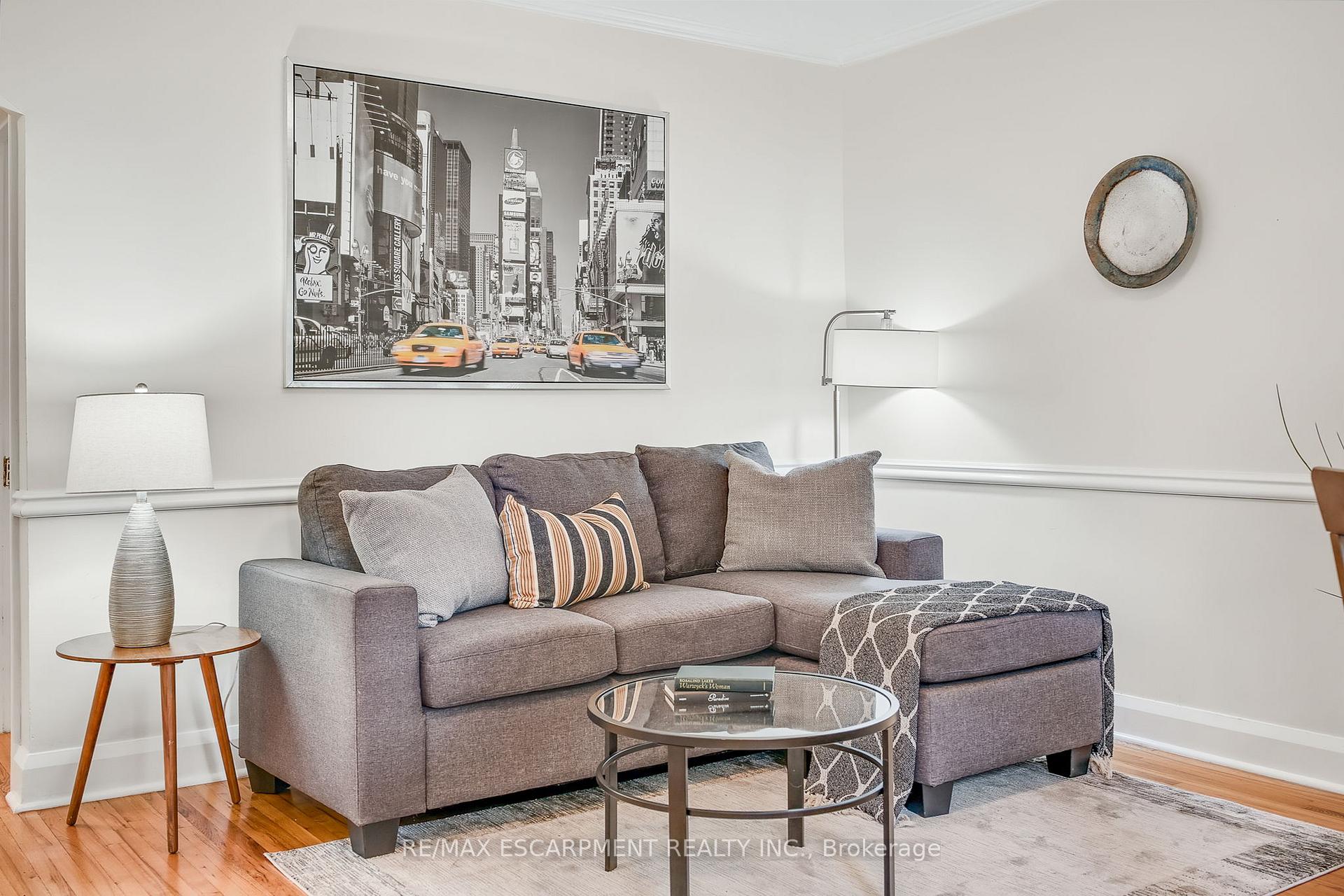 Photo 6 of 117 Norwood Road, Hamilton, Westdale — HOMEH
