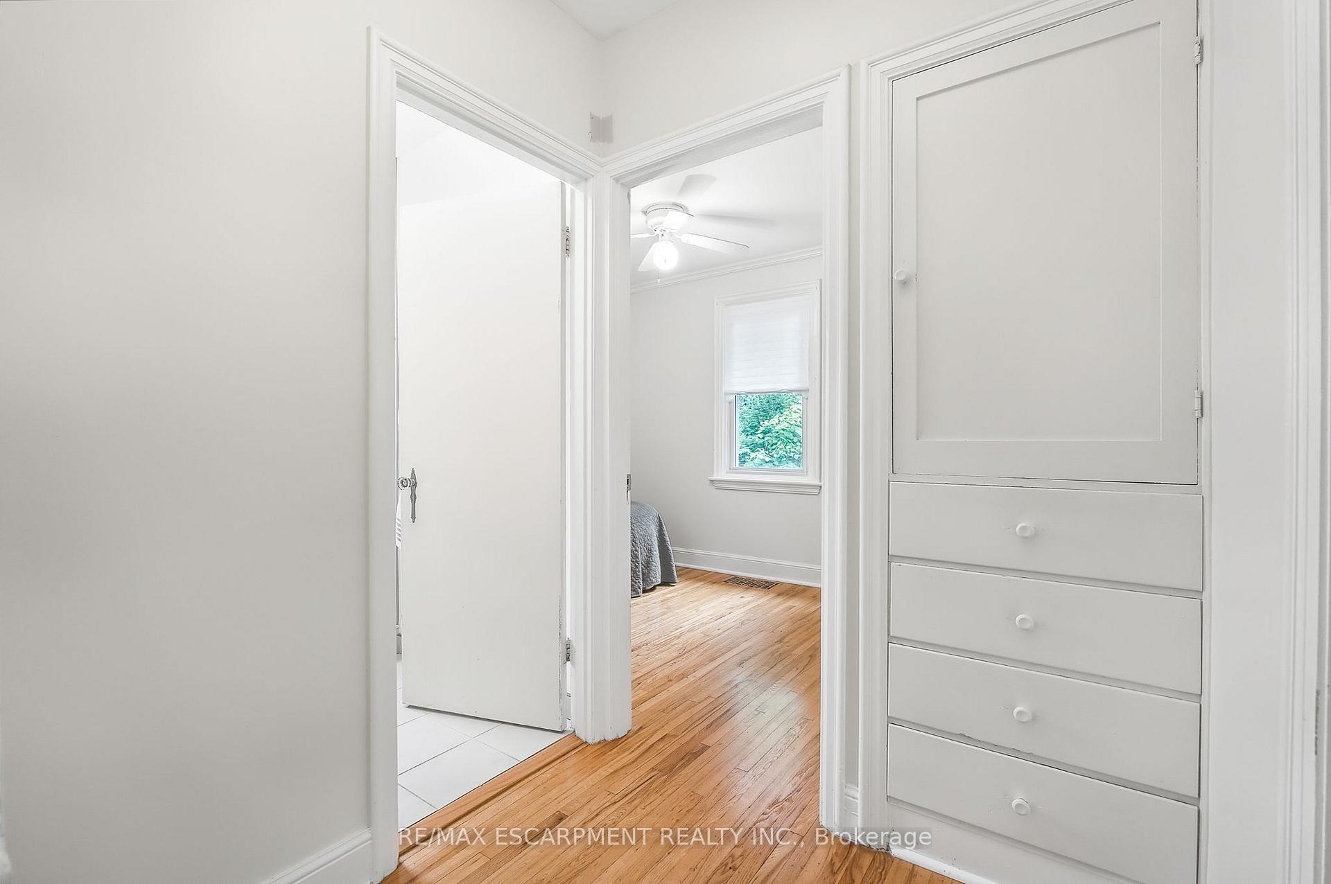 Photo 8 of 117 Norwood Road, Hamilton, Westdale — HOMEH