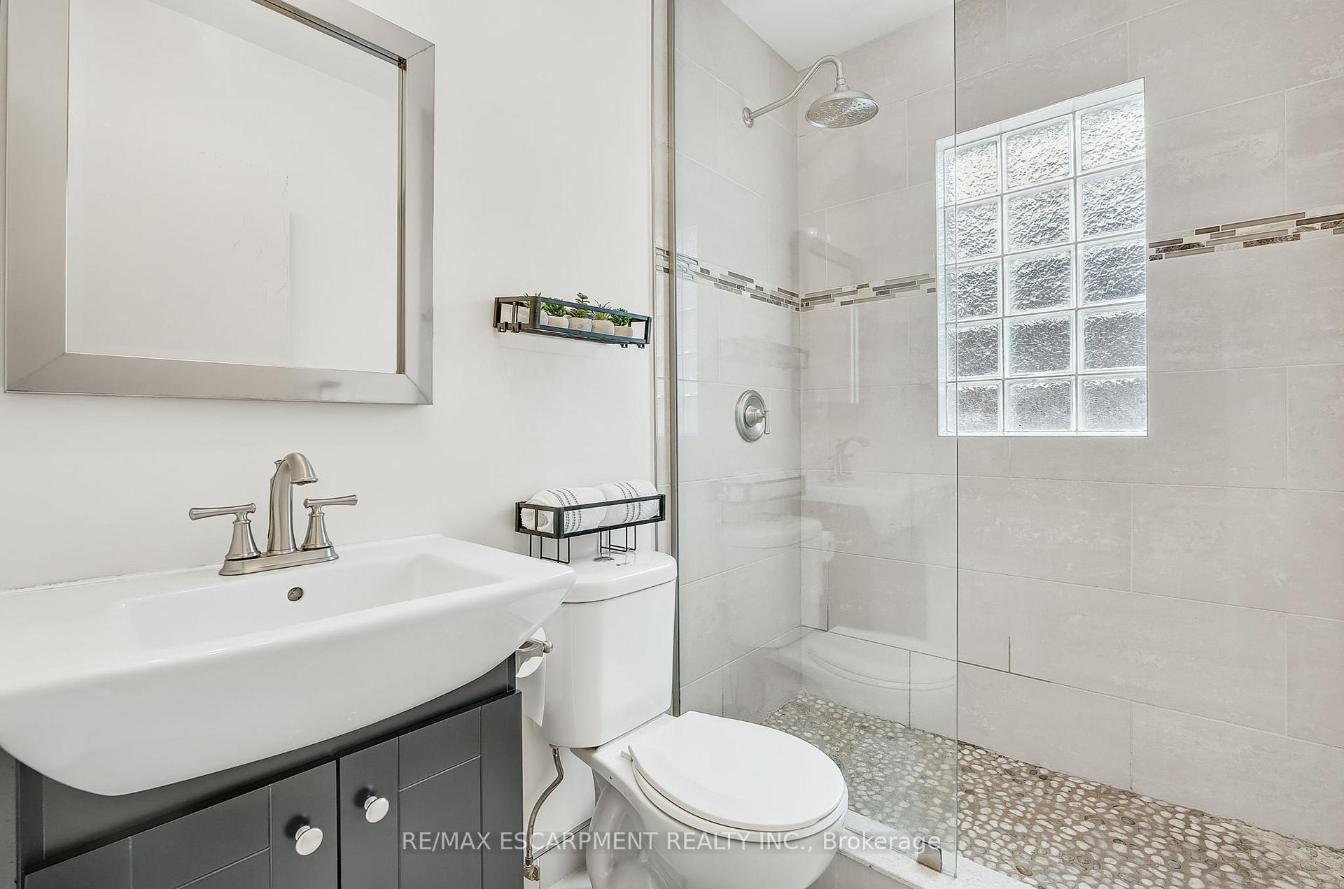 Photo 26 of 117 Norwood Road, Hamilton, Westdale — HOMEH
