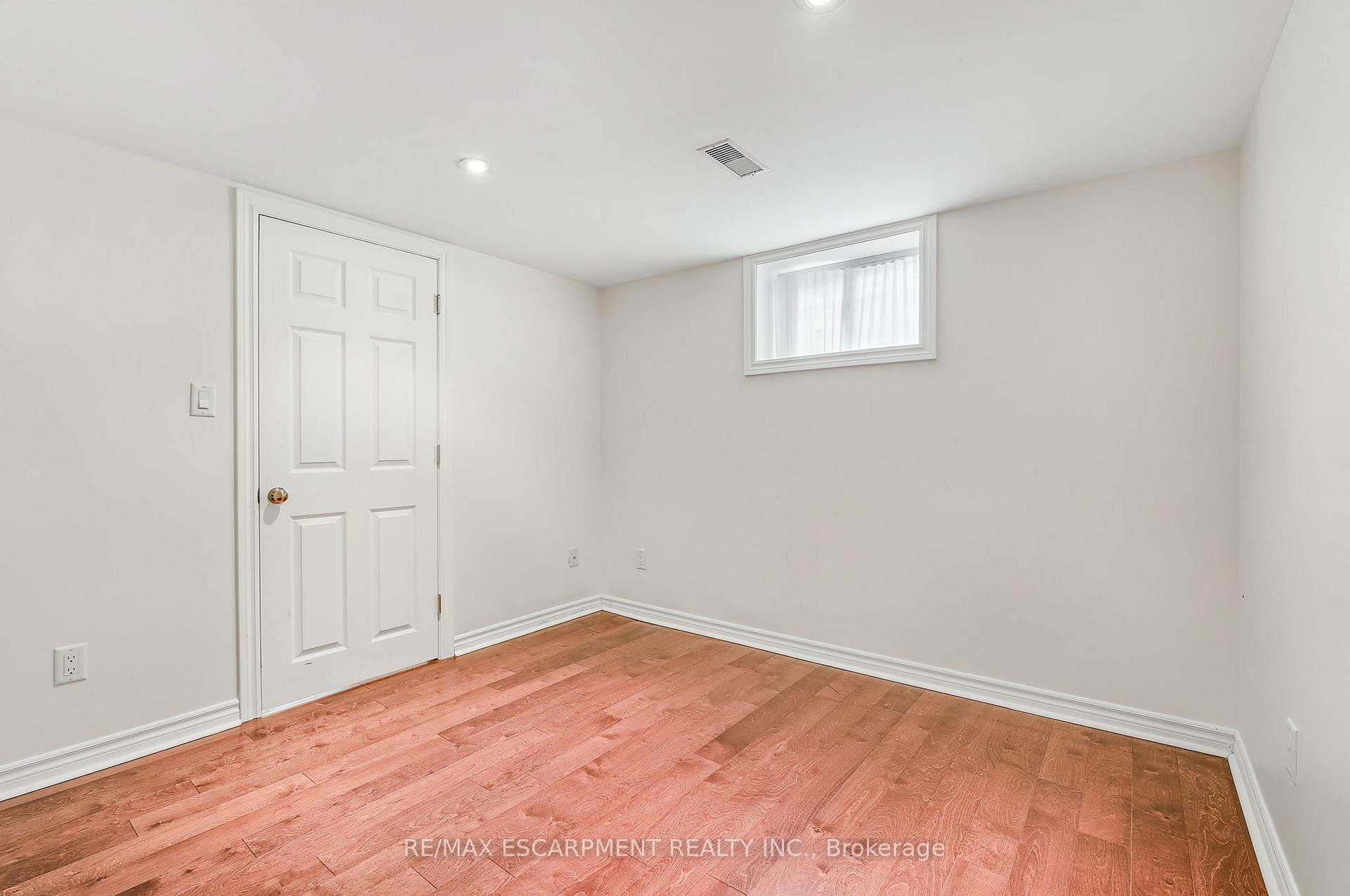 Photo 32 of 117 Norwood Road, Hamilton, Westdale — HOMEH