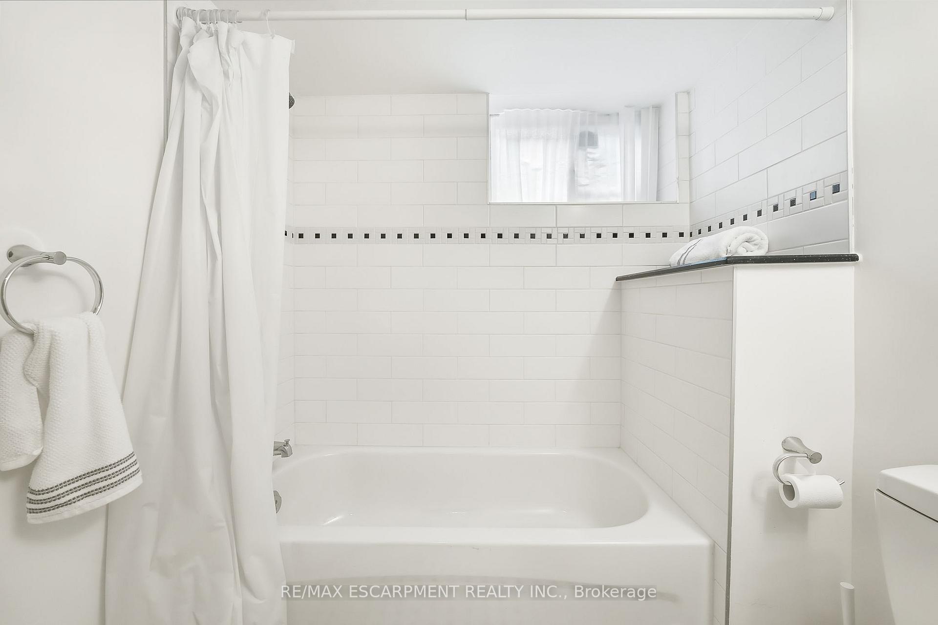 Photo 27 of 117 Norwood Road, Hamilton, Westdale — HOMEH