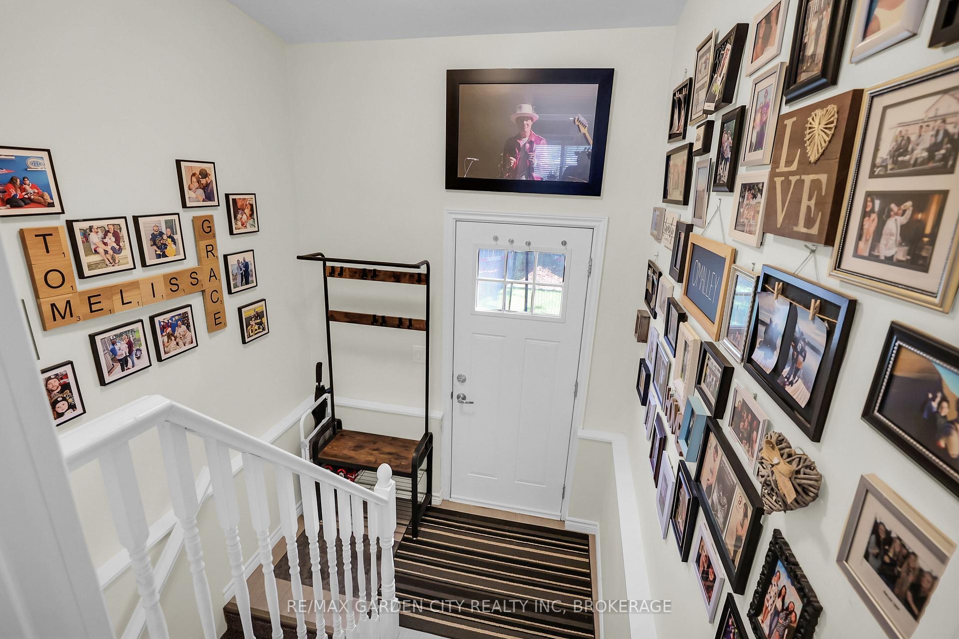 Photo 12 of 32 Sherbourne Street, St. Catharines, Facer — HOMEH