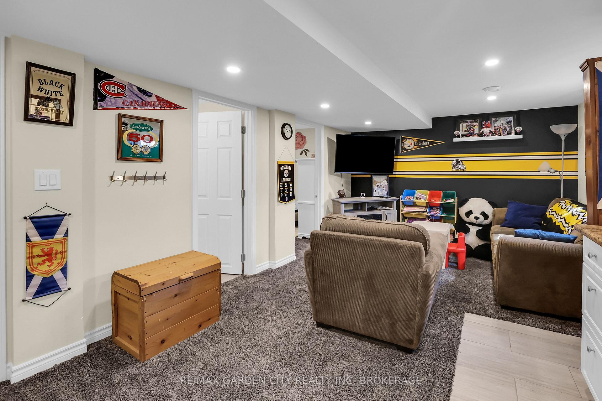 Photo 37 of 32 Sherbourne Street, St. Catharines, Facer — HOMEH