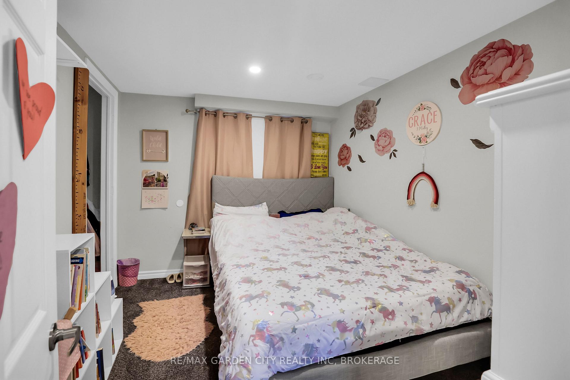 Photo 5 of 32 Sherbourne Street, St. Catharines, Facer — HOMEH