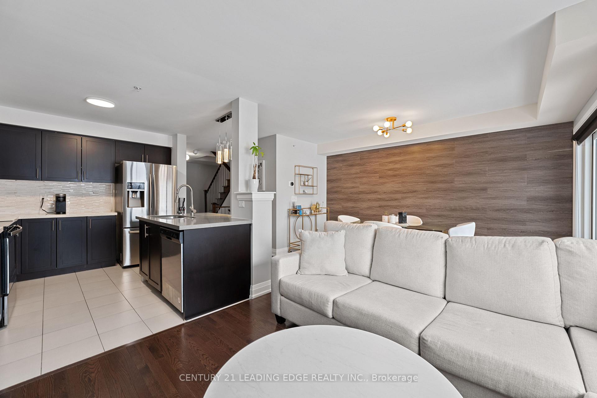 Photo 8 of 46 Jerseyville Way, Whitby, Downtown Whitby — HOMEH