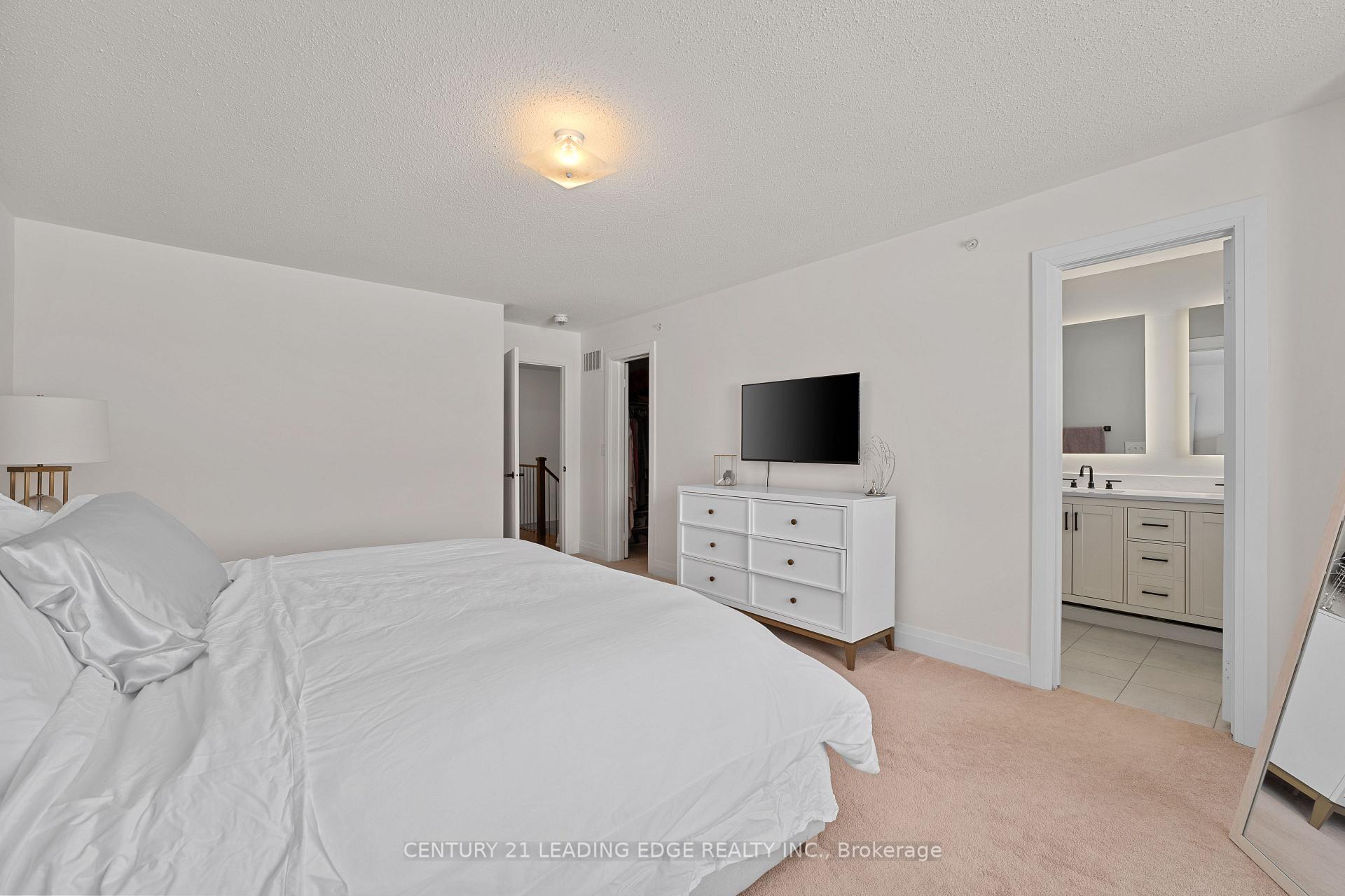 Photo 10 of 46 Jerseyville Way, Whitby, Downtown Whitby — HOMEH