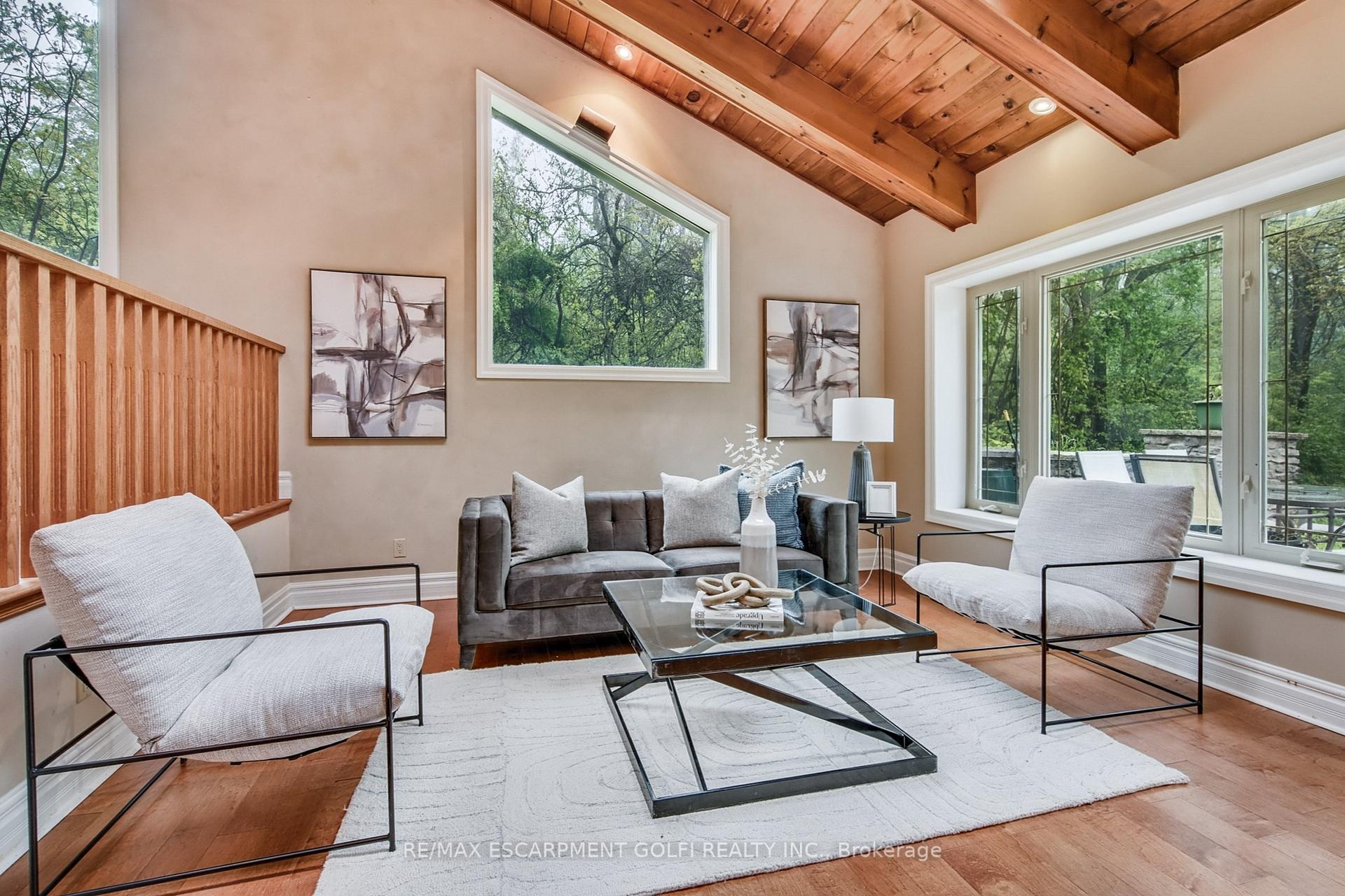 Photo 12 of 693 Powerline Road, Hamilton, Rural Ancaster — HOMEH