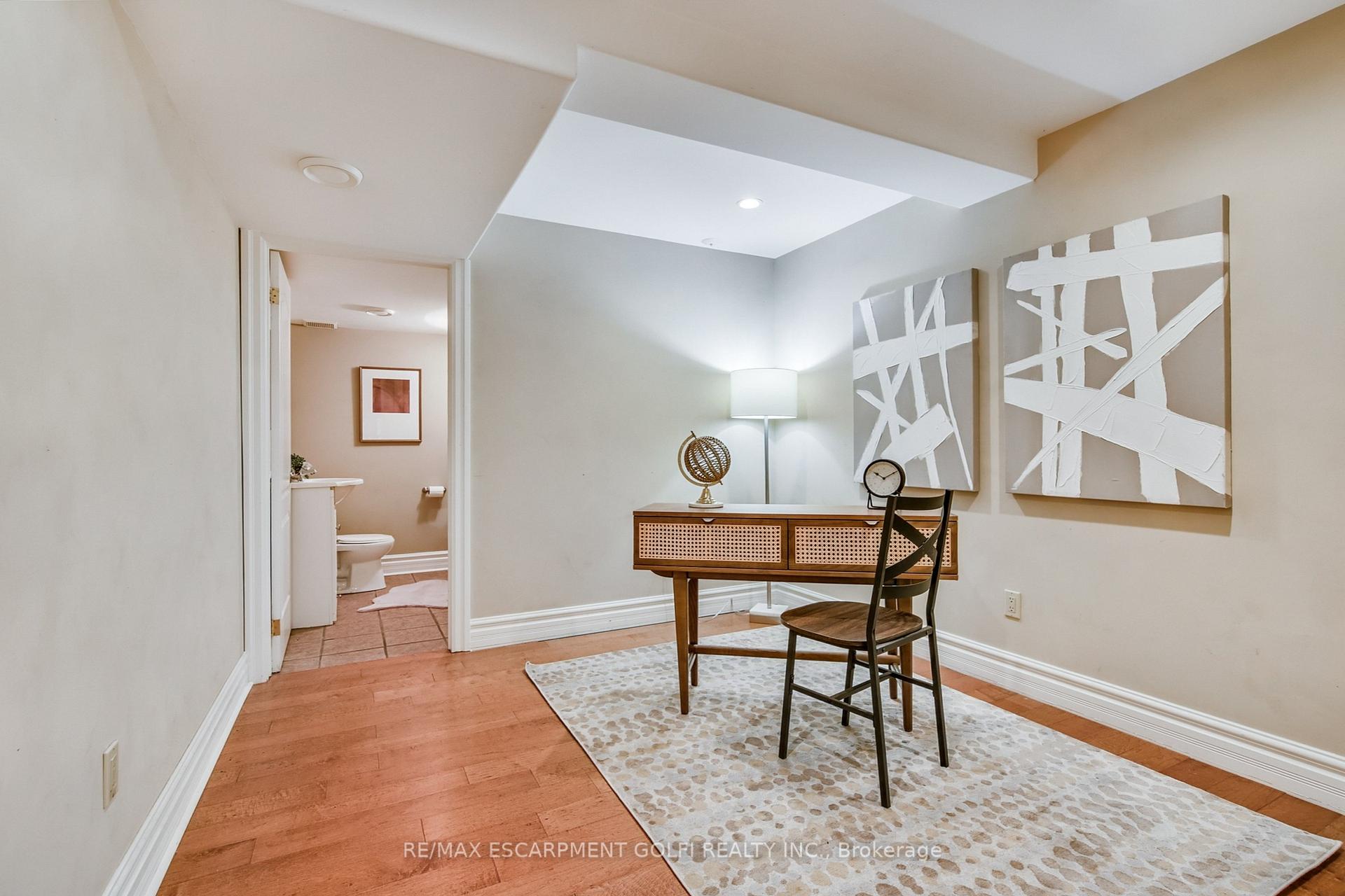 Photo 14 of 693 Powerline Road, Hamilton, Rural Ancaster — HOMEH