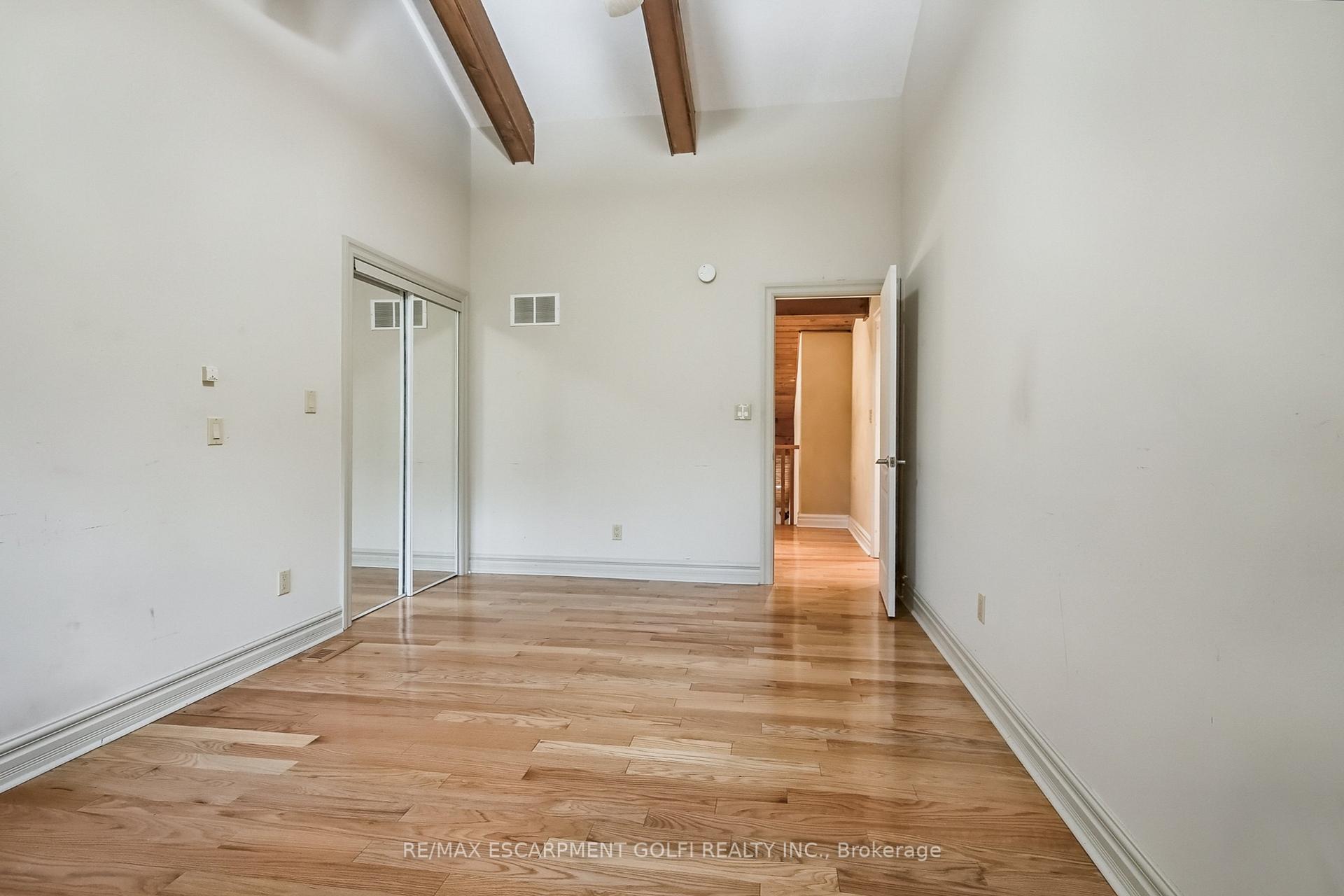 Photo 32 of 693 Powerline Road, Hamilton, Rural Ancaster — HOMEH