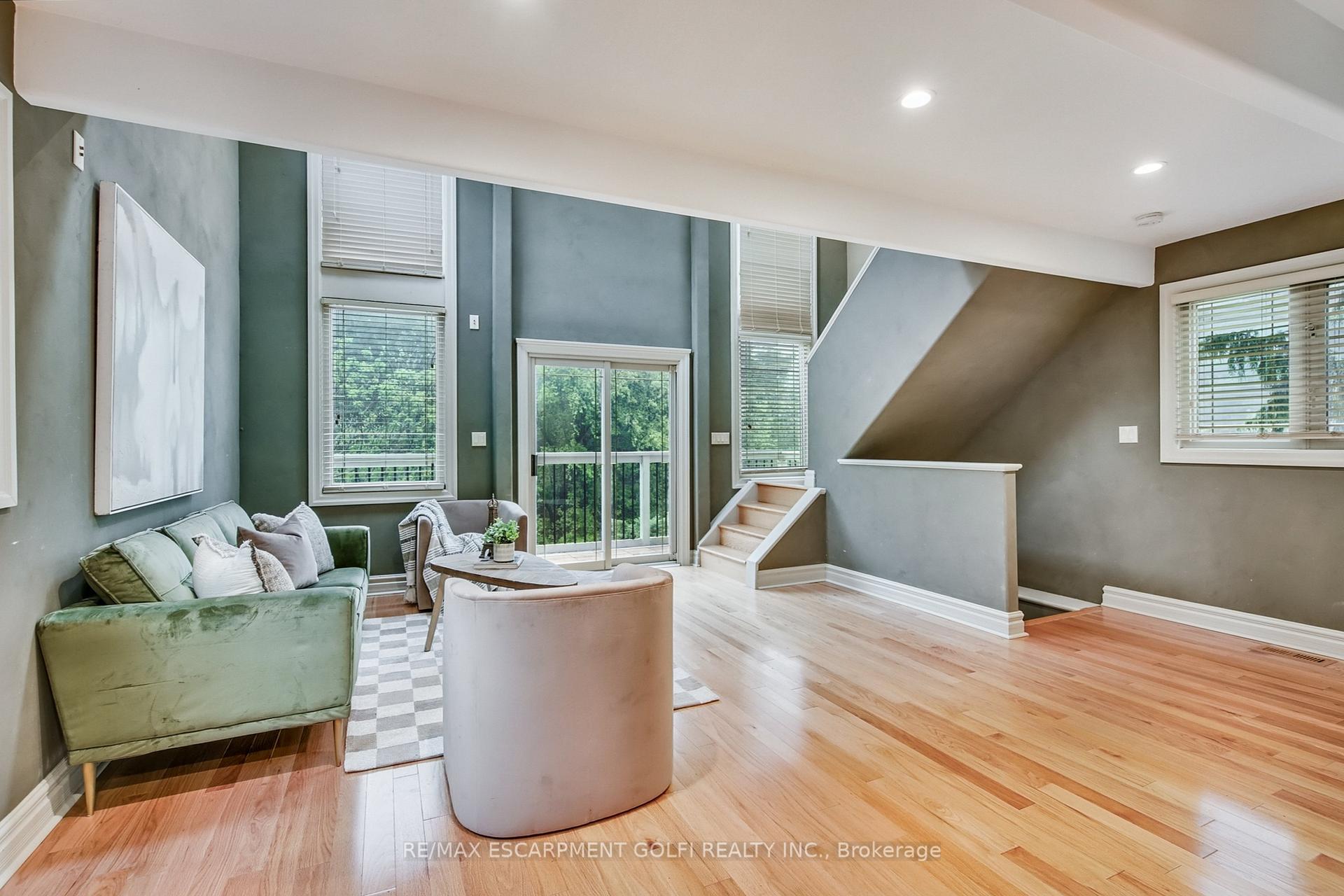 Photo 27 of 693 Powerline Road, Hamilton, Rural Ancaster — HOMEH