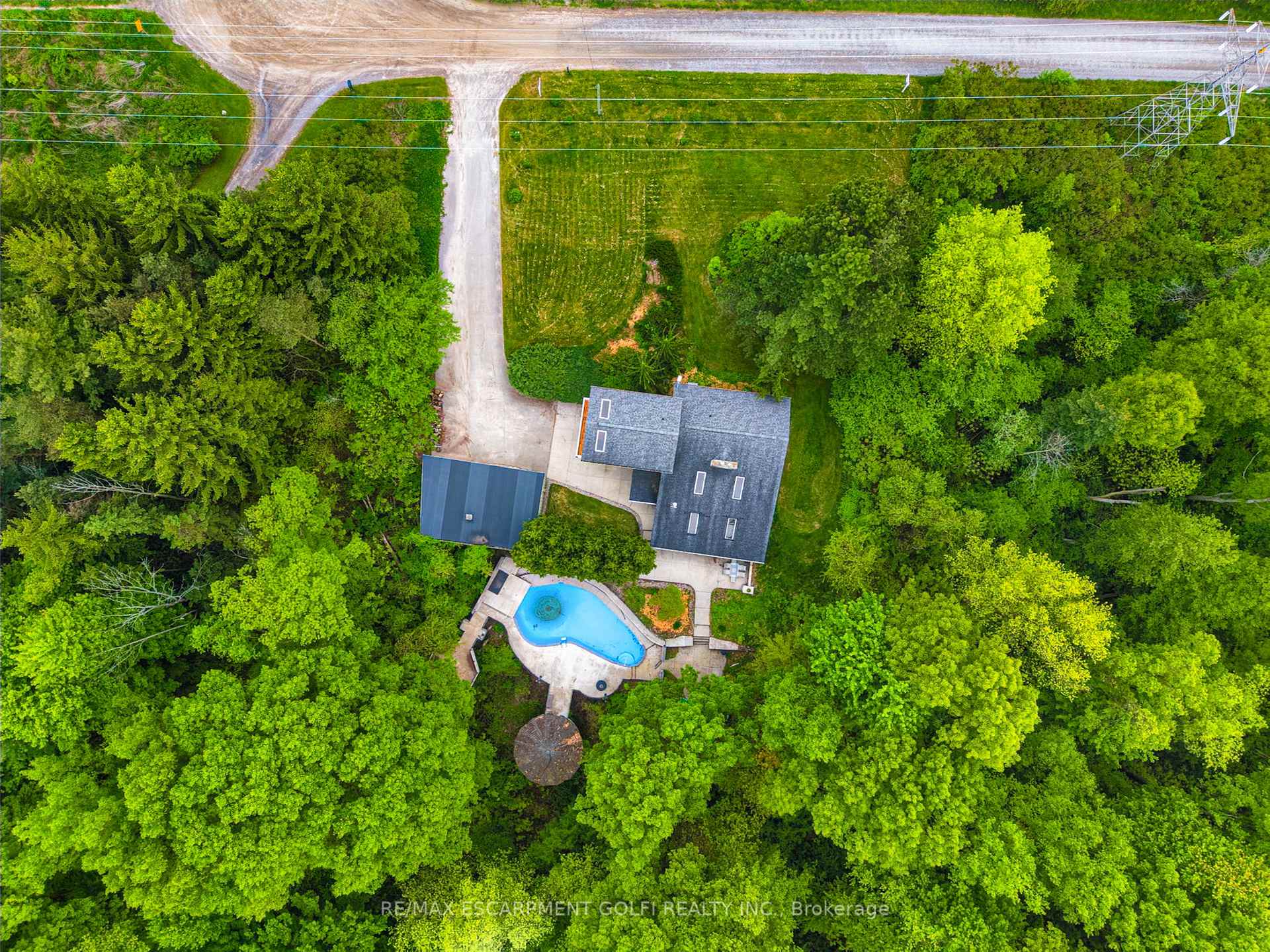 Photo 40 of 693 Powerline Road, Hamilton, Rural Ancaster — HOMEH