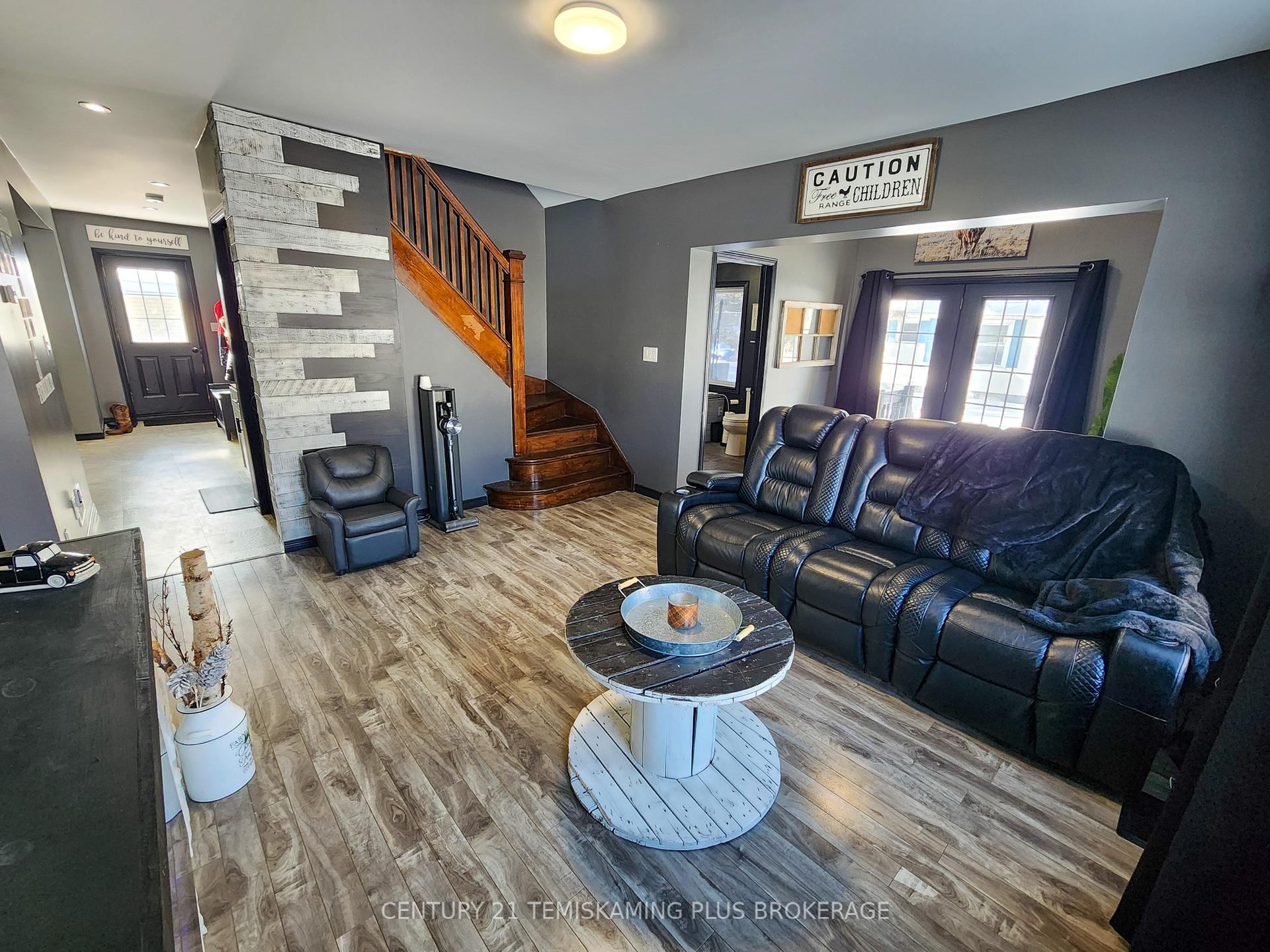 Photo 7 of 42 5th Avenue, Englehart — HOMEH