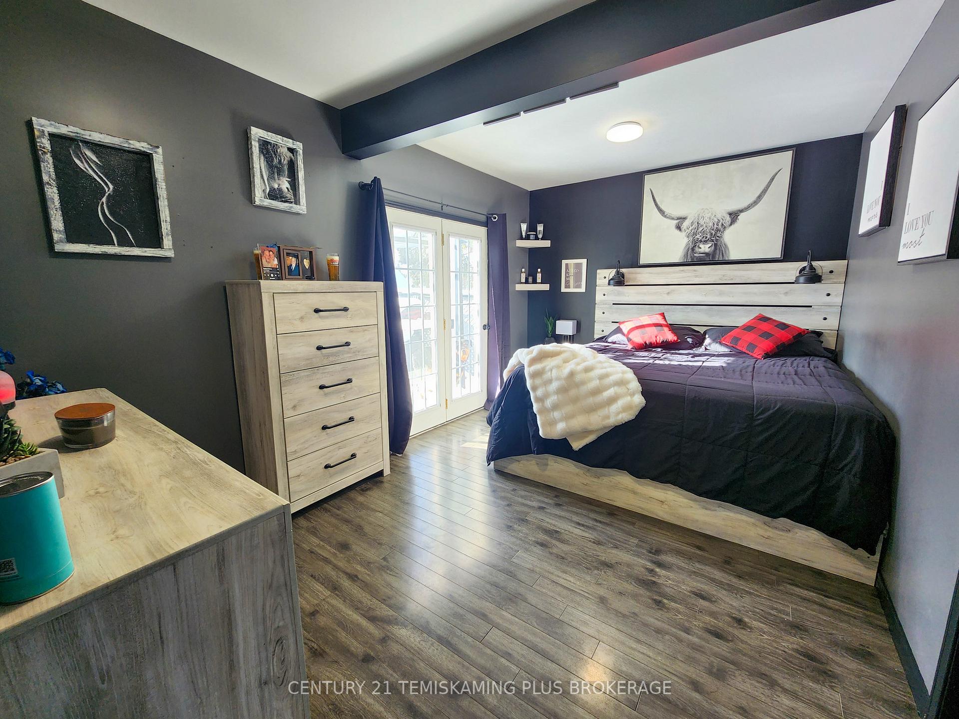 Photo 11 of 42 5th Avenue, Englehart — HOMEH