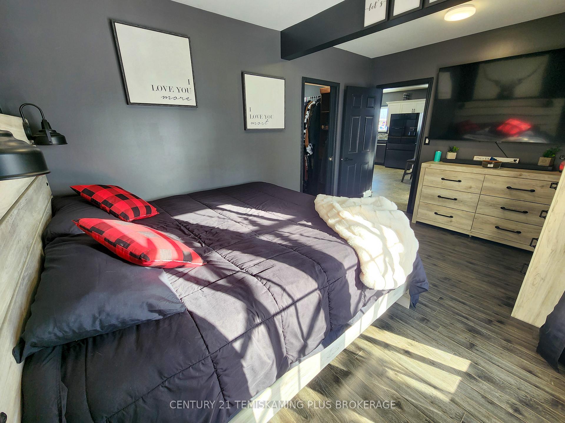 Photo 21 of 42 5th Avenue, Englehart — HOMEH