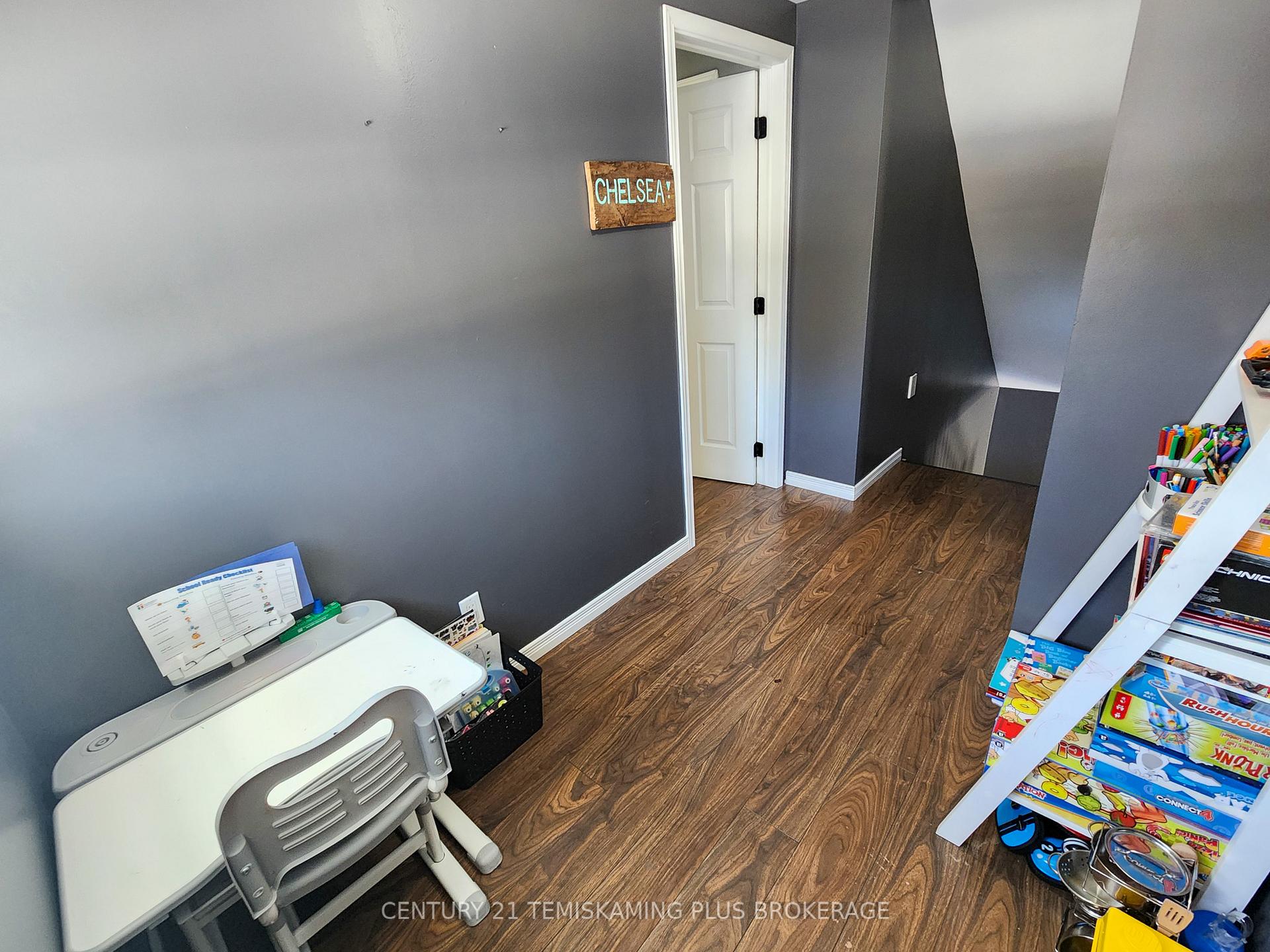 Photo 25 of 42 5th Avenue, Englehart — HOMEH