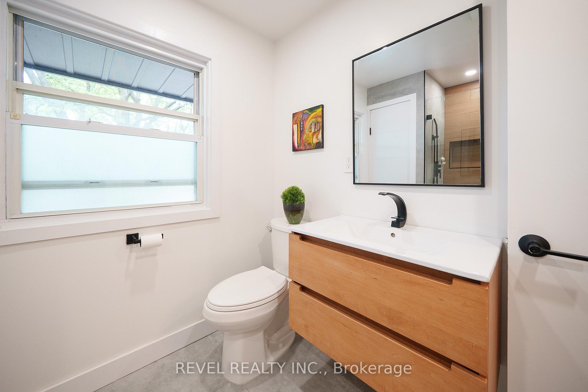 Photo 35 of 128 Blueridge Avenue, Kitchener — HOMEH