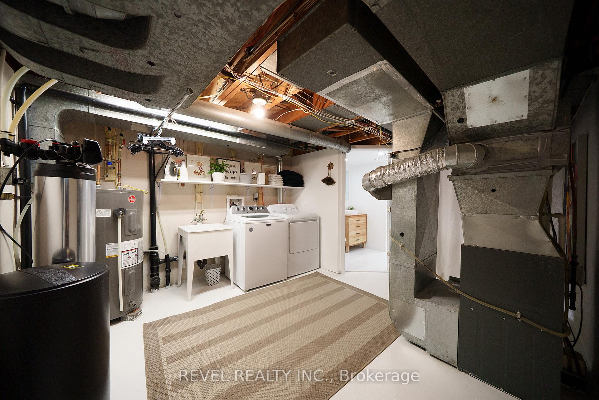 Photo 32 of 128 Blueridge Avenue, Kitchener — HOMEH