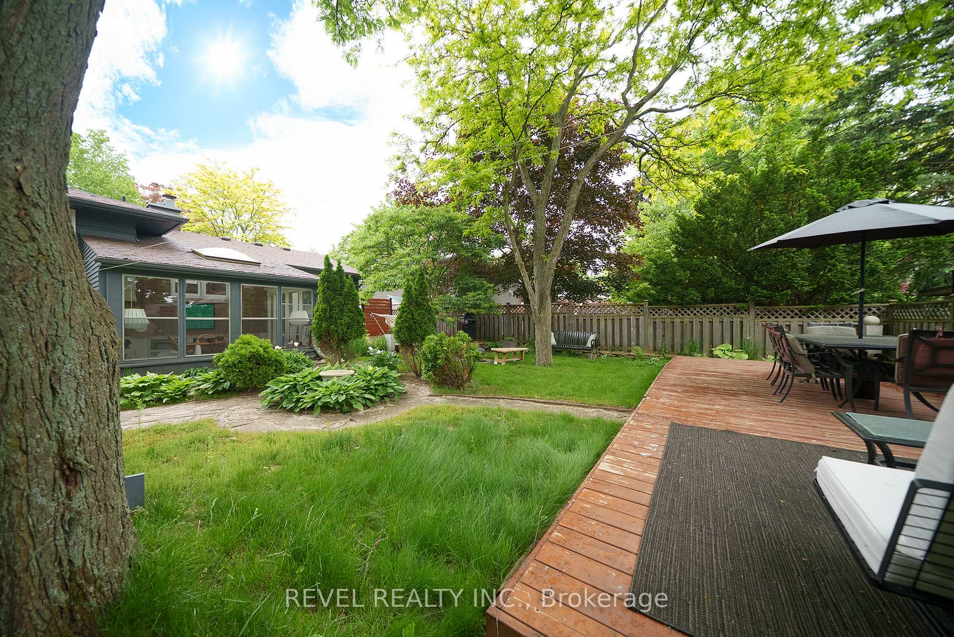 Photo 49 of 128 Blueridge Avenue, Kitchener — HOMEH