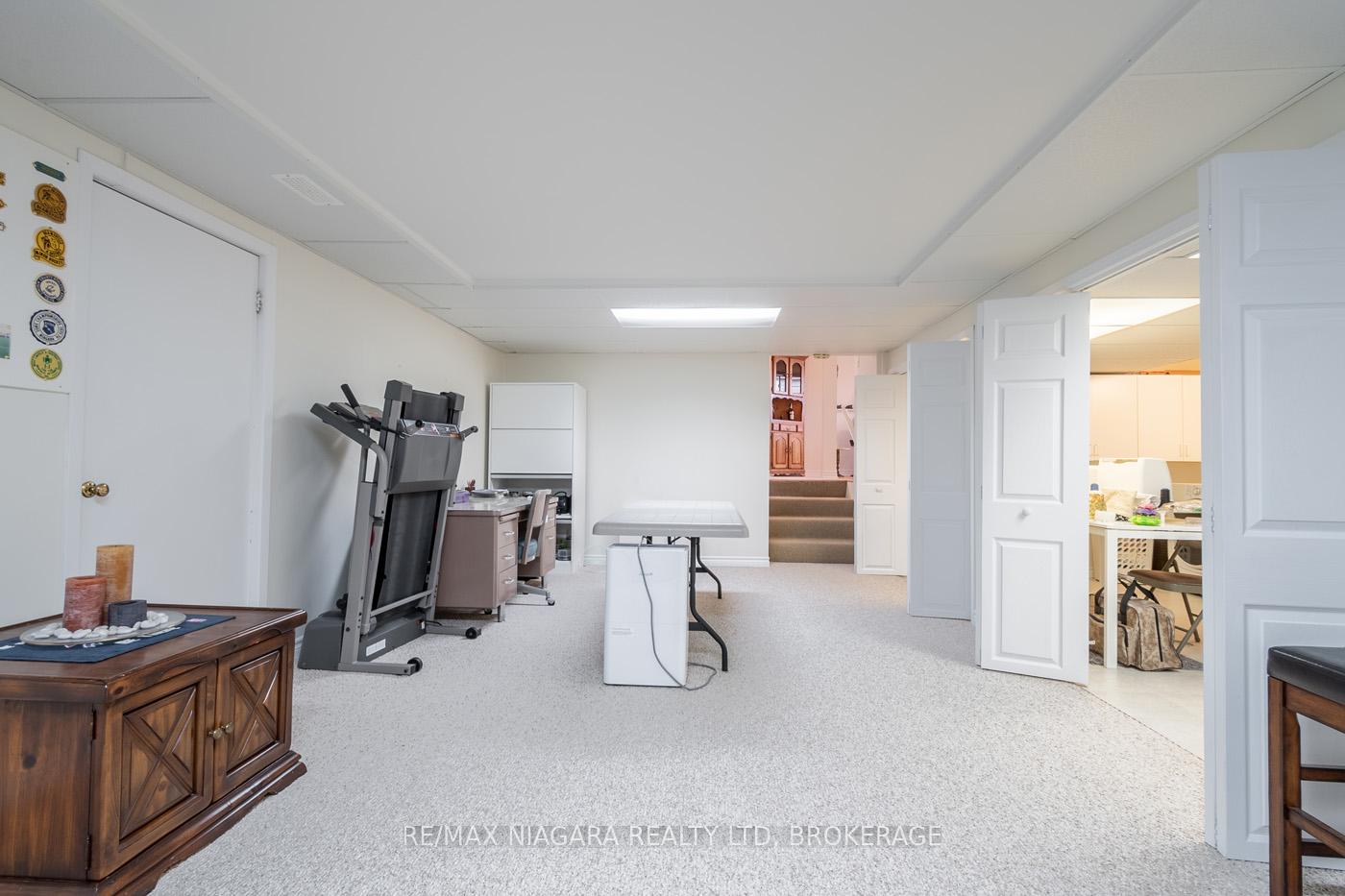 Photo 29 of 48 Lockview Crescent, St. Catharines, Bunting/Linwell — HOMEH
