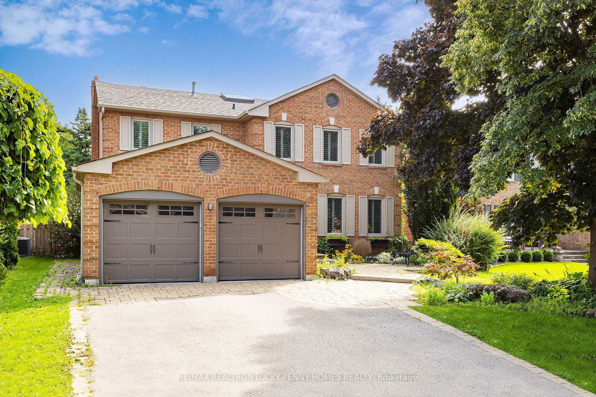 Photo 1 of 126 Aitken Circle, Markham, Unionville — HOMEH