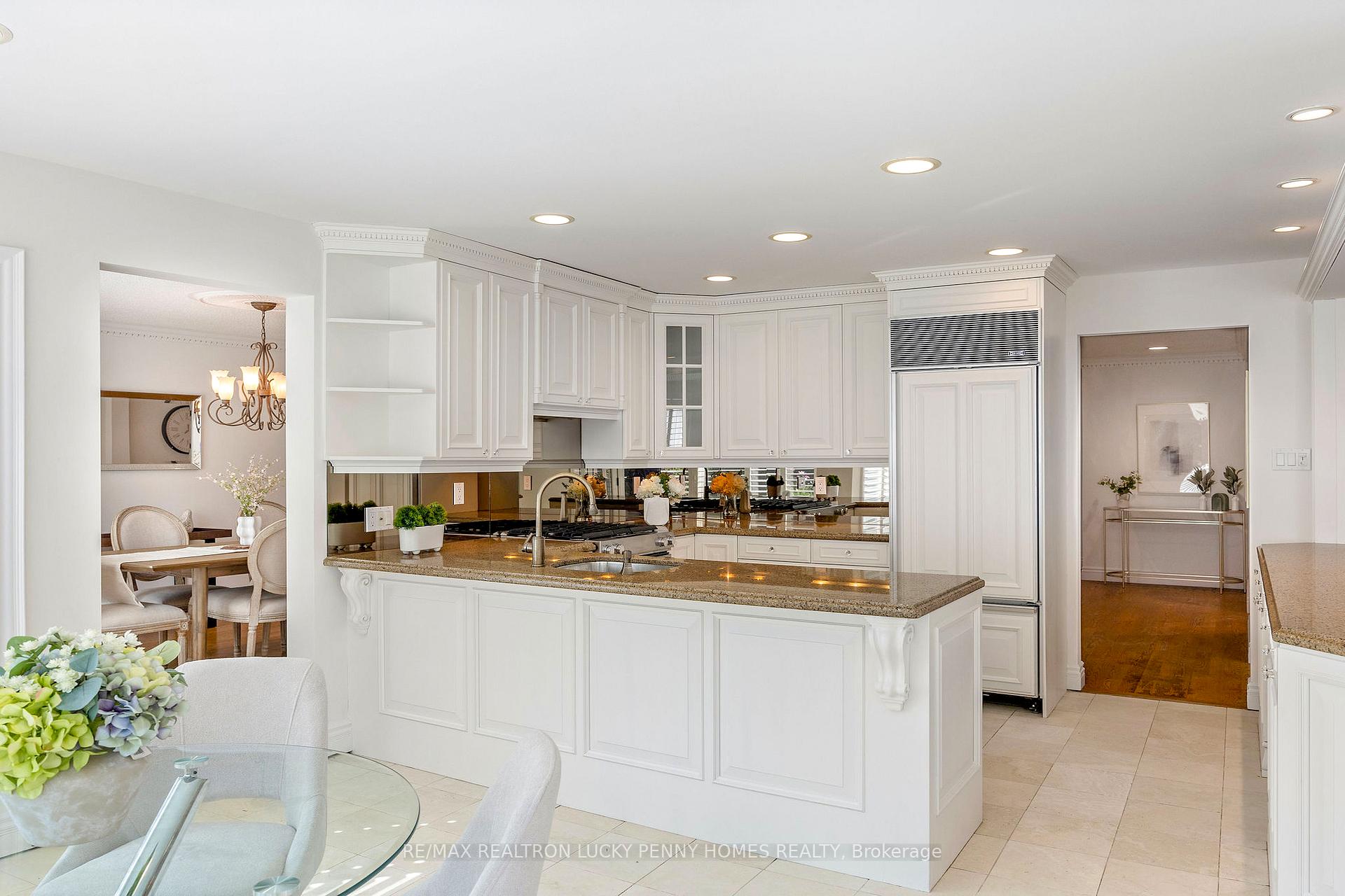 Photo 9 of 126 Aitken Circle, Markham, Unionville — HOMEH