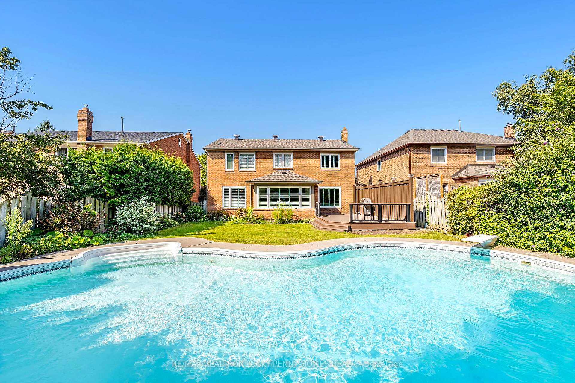 Photo 25 of 126 Aitken Circle, Markham, Unionville — HOMEH