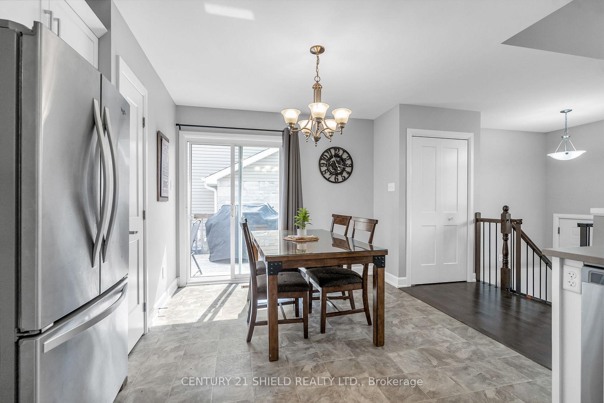Photo 5 of 56 Cameron Crescent, Cornwall — HOMEH