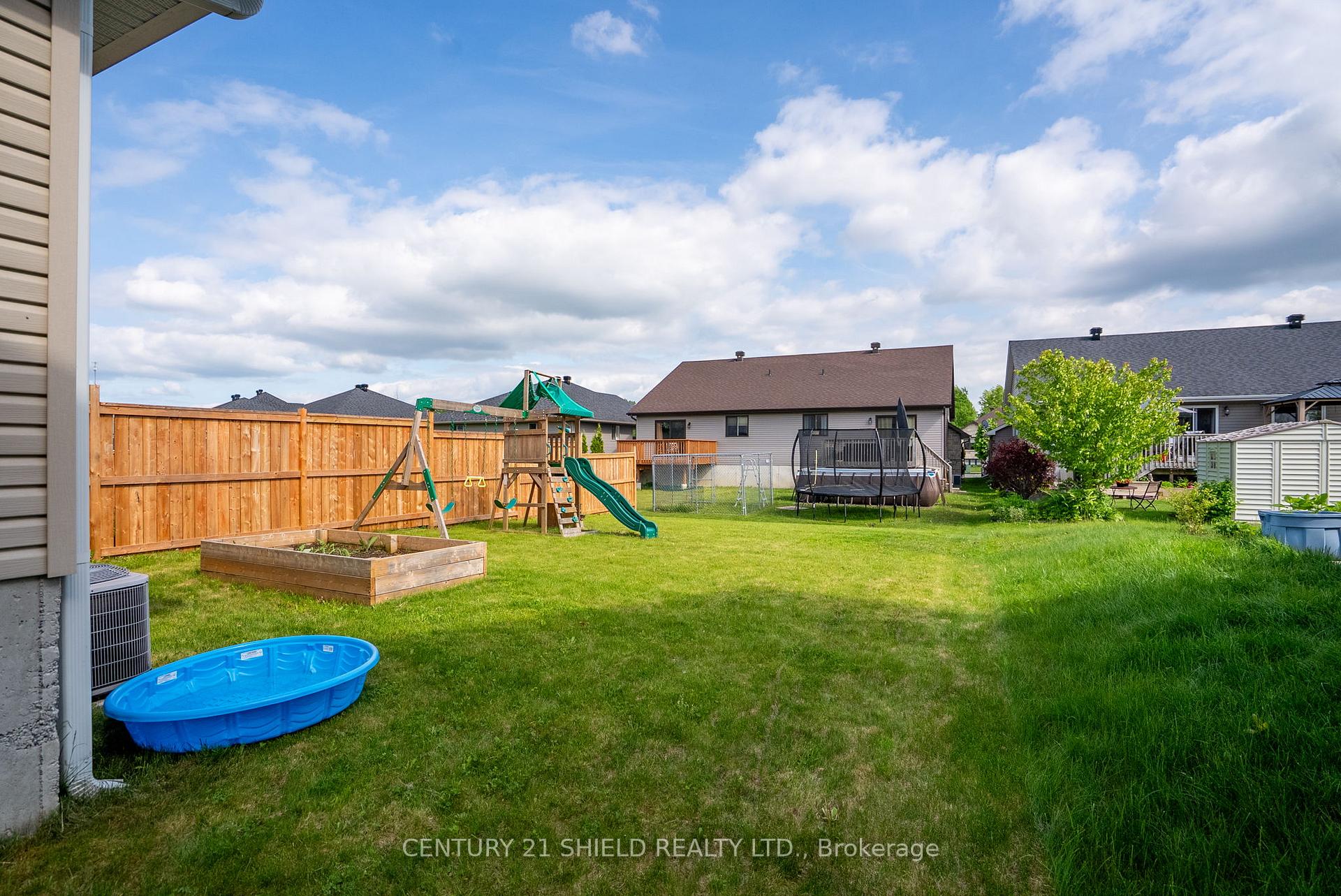 Photo 31 of 56 Cameron Crescent, Cornwall — HOMEH