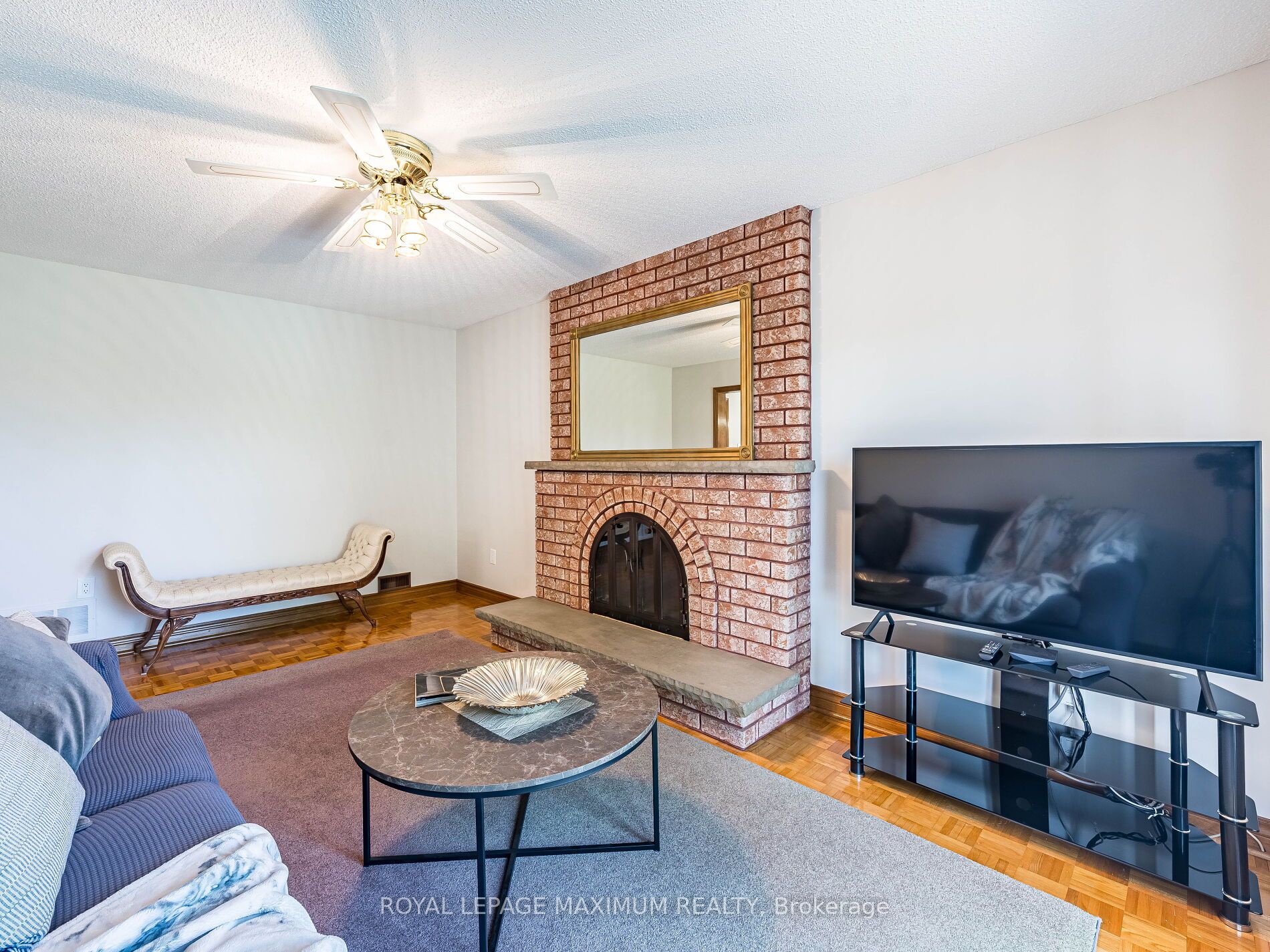 Photo 16 of 131 Kaiser Drive, Vaughan, West Woodbridge — HOMEH