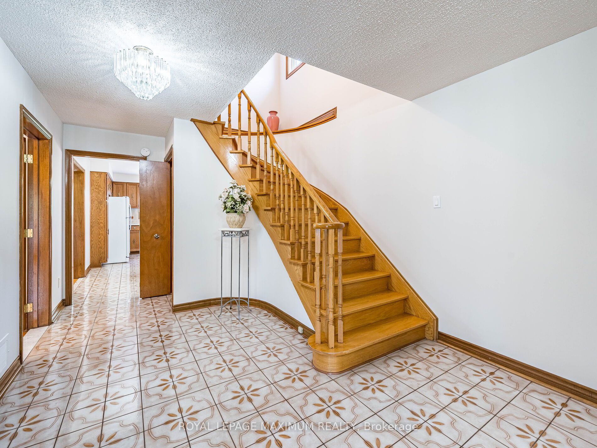 Photo 18 of 131 Kaiser Drive, Vaughan, West Woodbridge — HOMEH