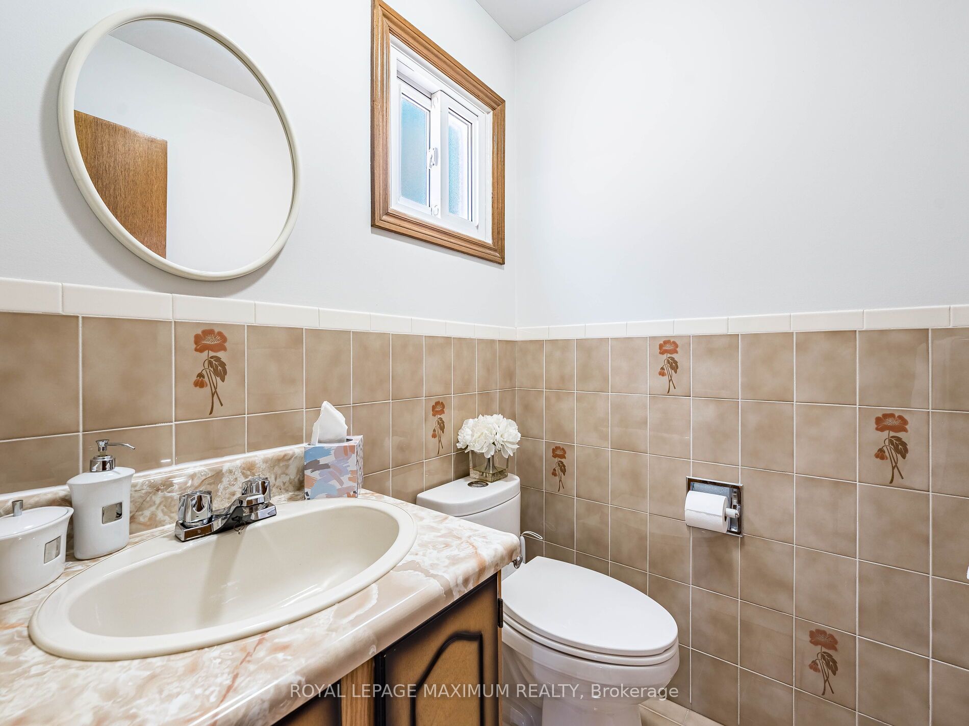 Photo 19 of 131 Kaiser Drive, Vaughan, West Woodbridge — HOMEH